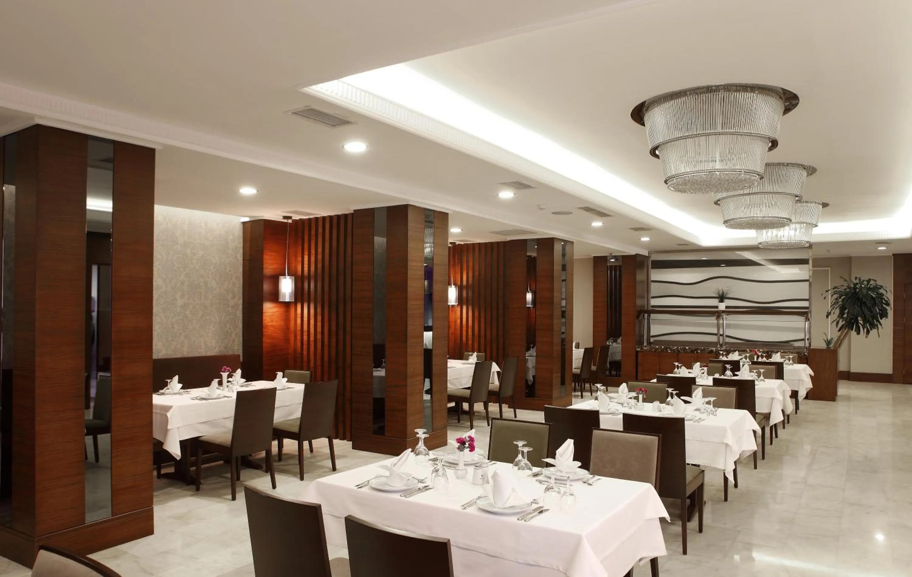 Restaurant/places to eat in Eyuboglu Hotel