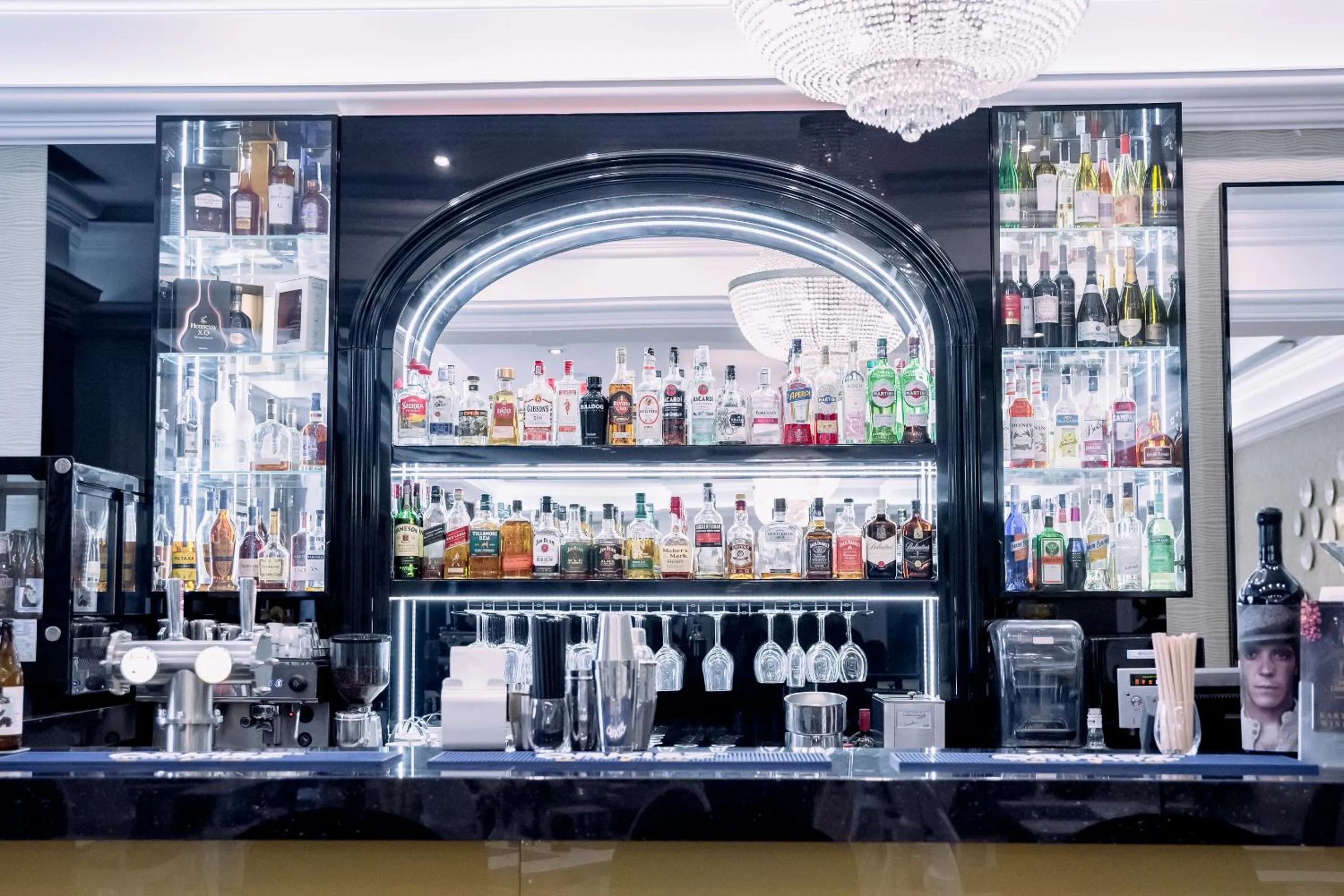 Restaurant/places to eat in Hotel Lamberton