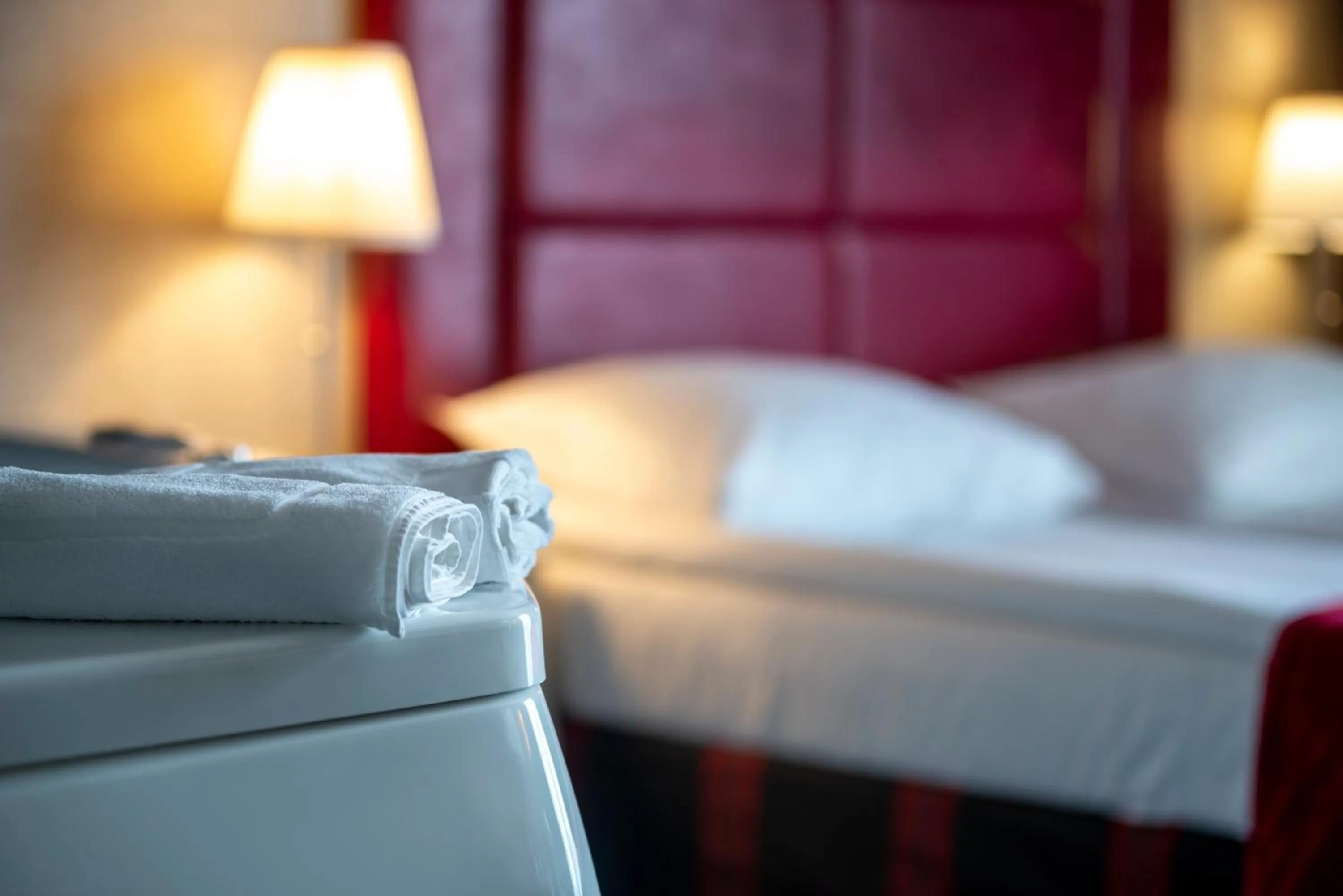 Hot Tub, Bed in Hotel Lamberton