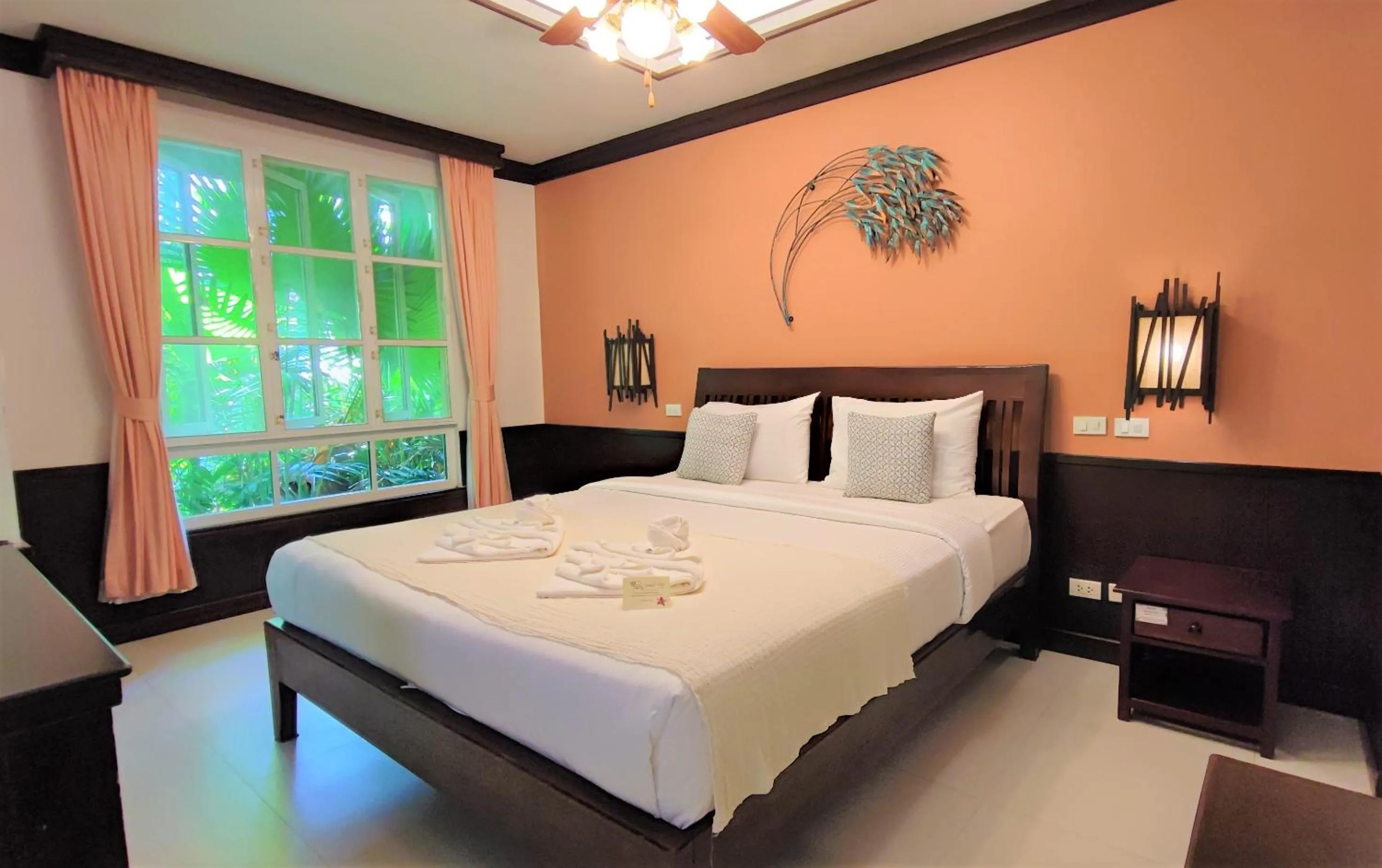 Bed in Samed Villa Resort