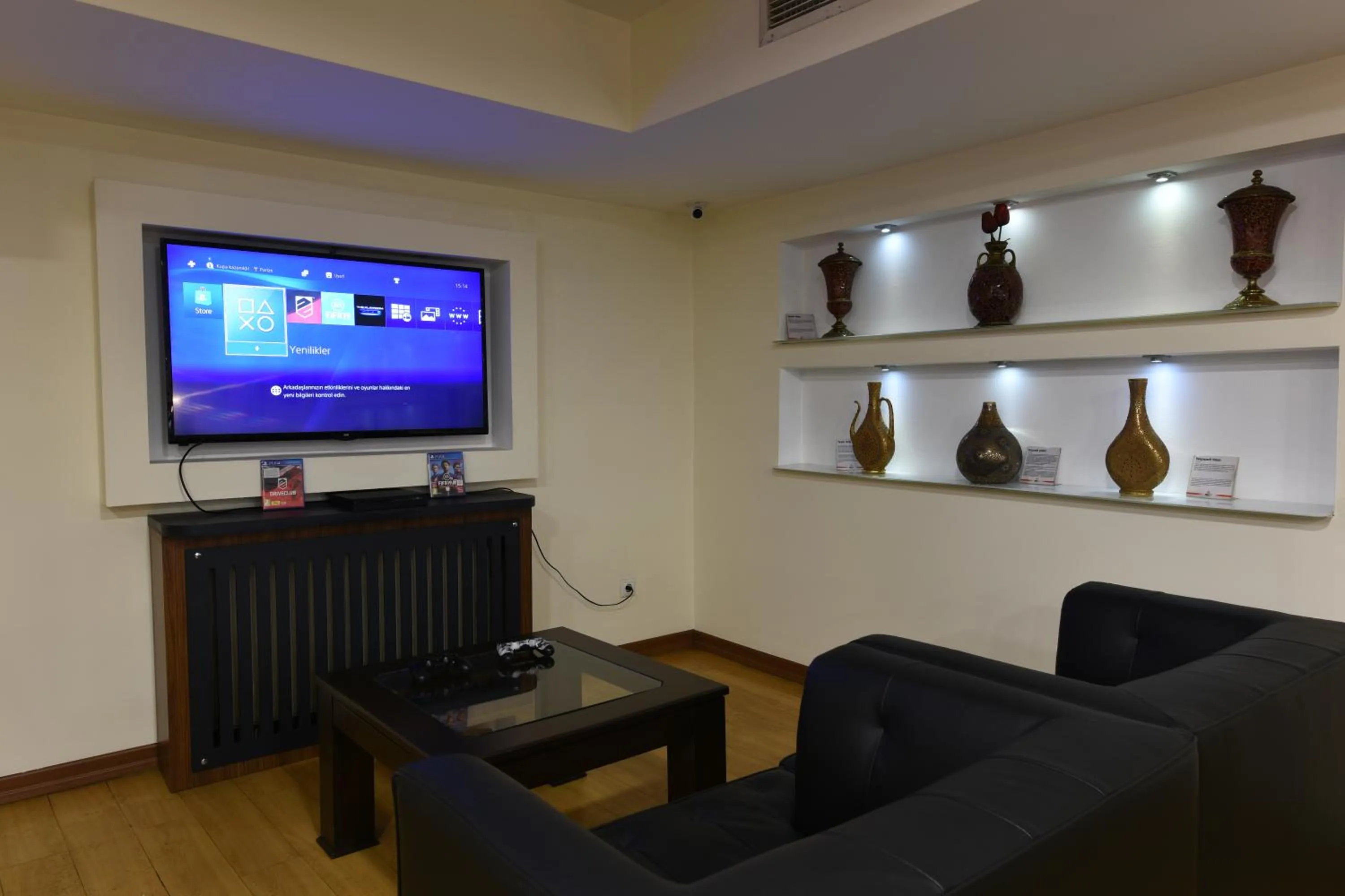 TV and multimedia in Asal Hotel