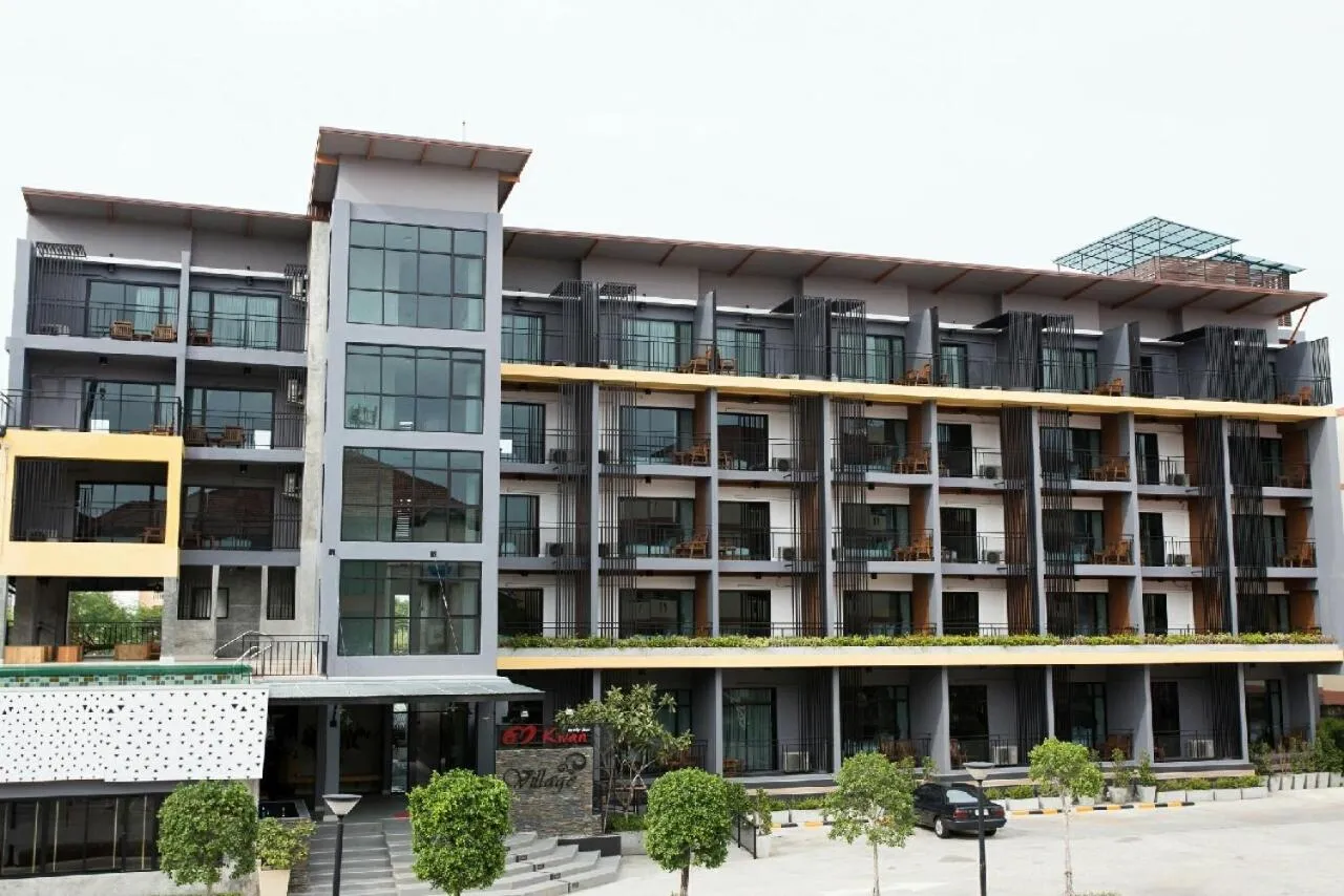 Property building in Samkwan Village