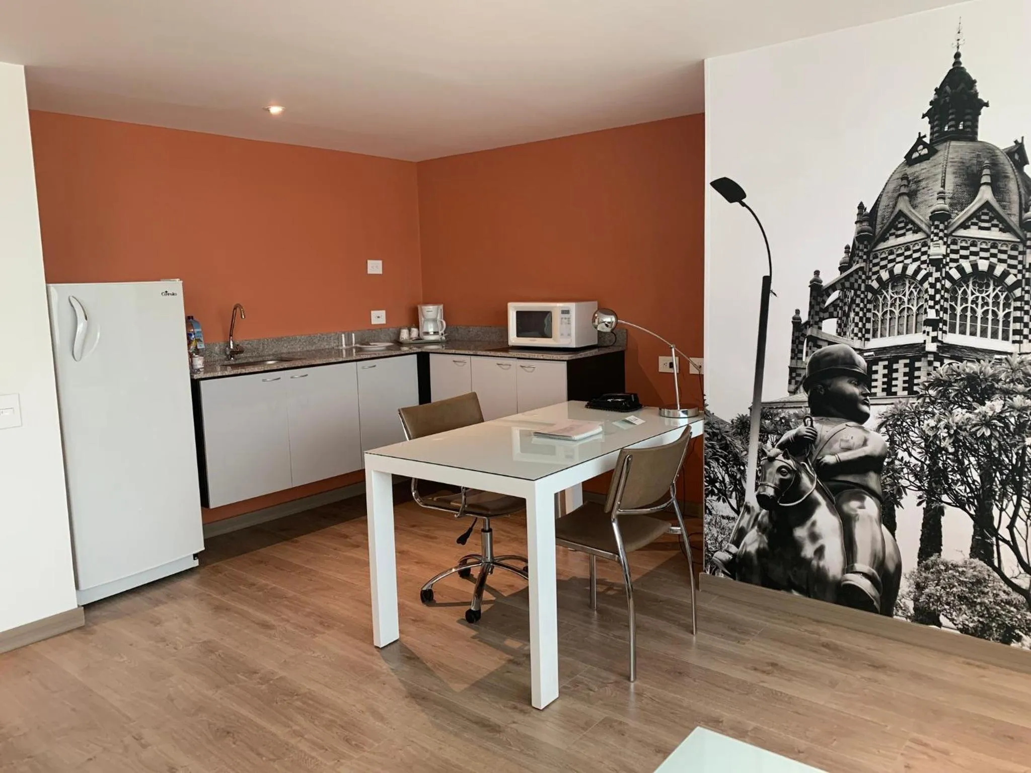 Photo of the whole room in Hotel Holiday Inn Express & Suites Medellin by IHG