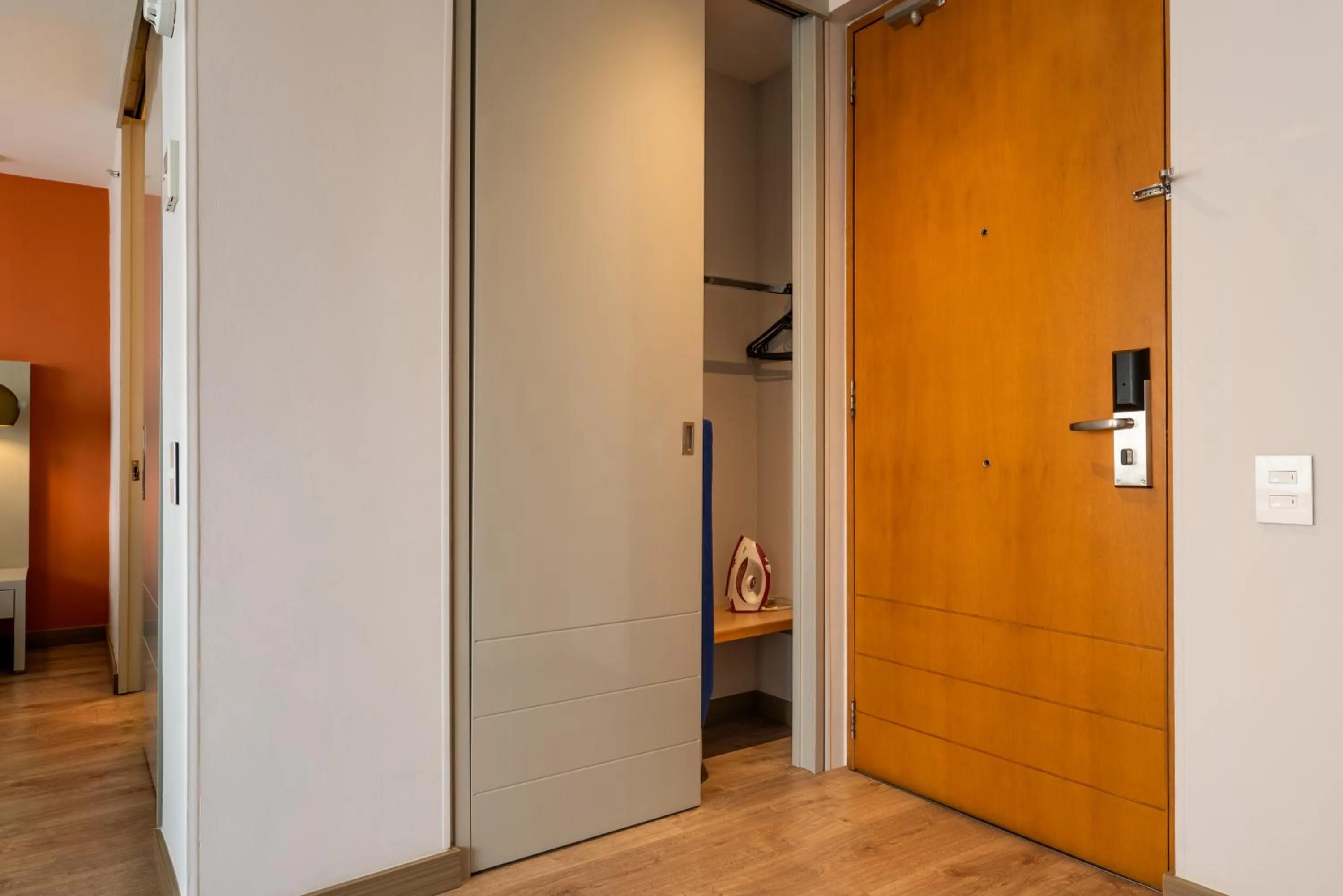 wardrobe in Hotel Holiday Inn Express & Suites Medellin by IHG