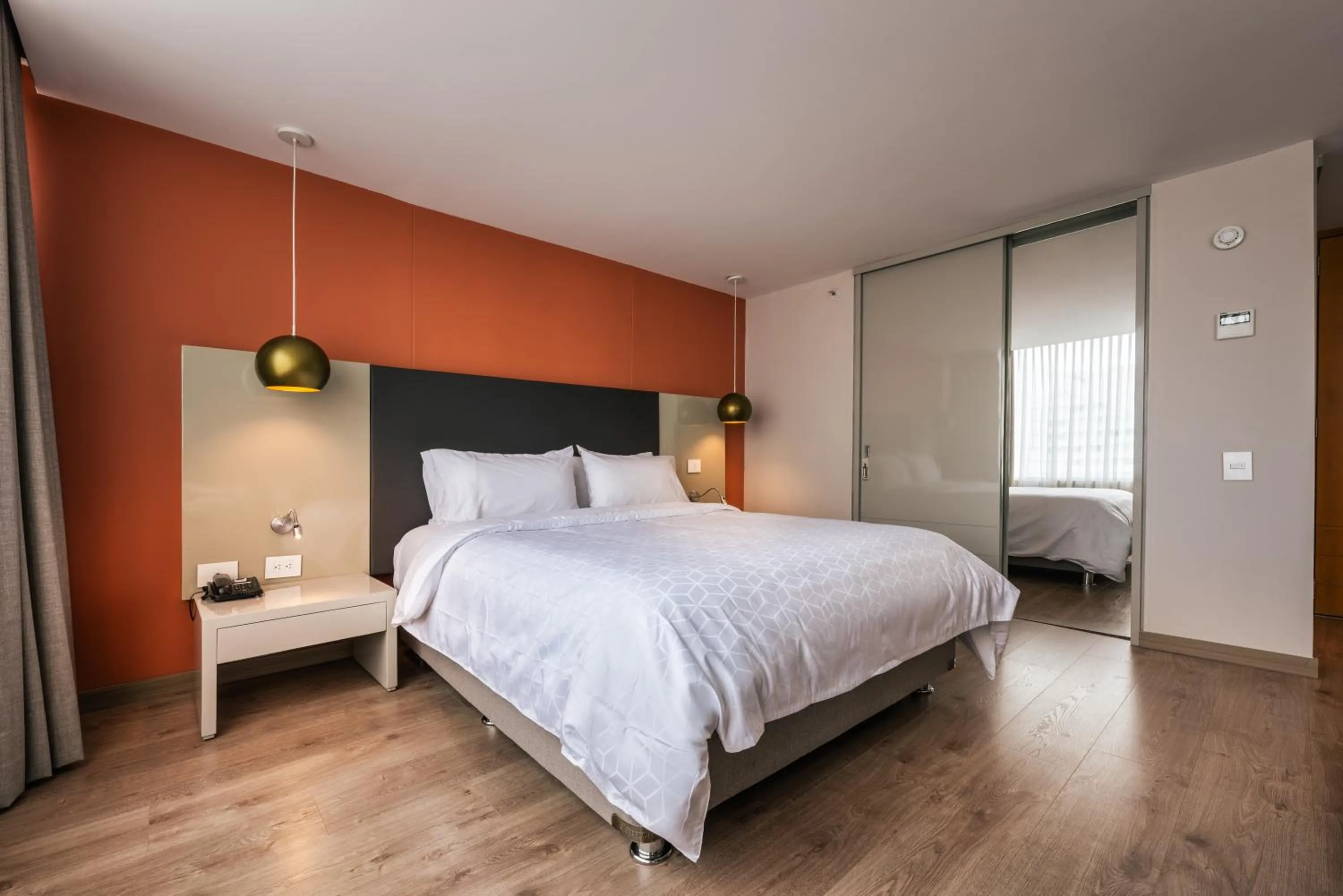 Bedroom, Bed in Hotel Holiday Inn Express & Suites Medellin by IHG