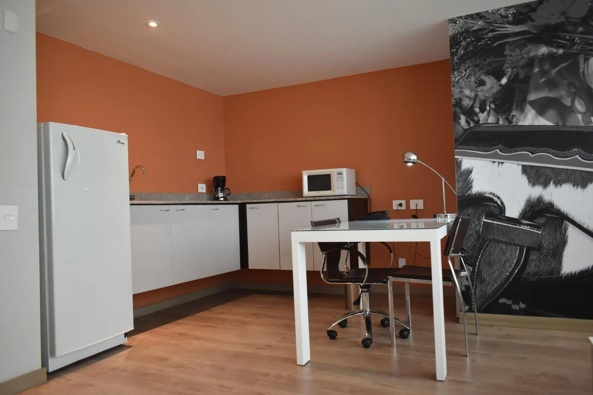 Photo of the whole room in Hotel Holiday Inn Express & Suites Medellin by IHG