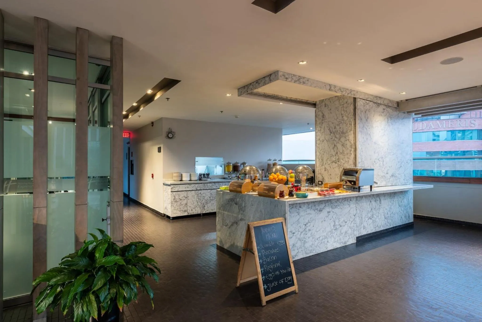 Breakfast in Hotel Holiday Inn Express & Suites Medellin by IHG