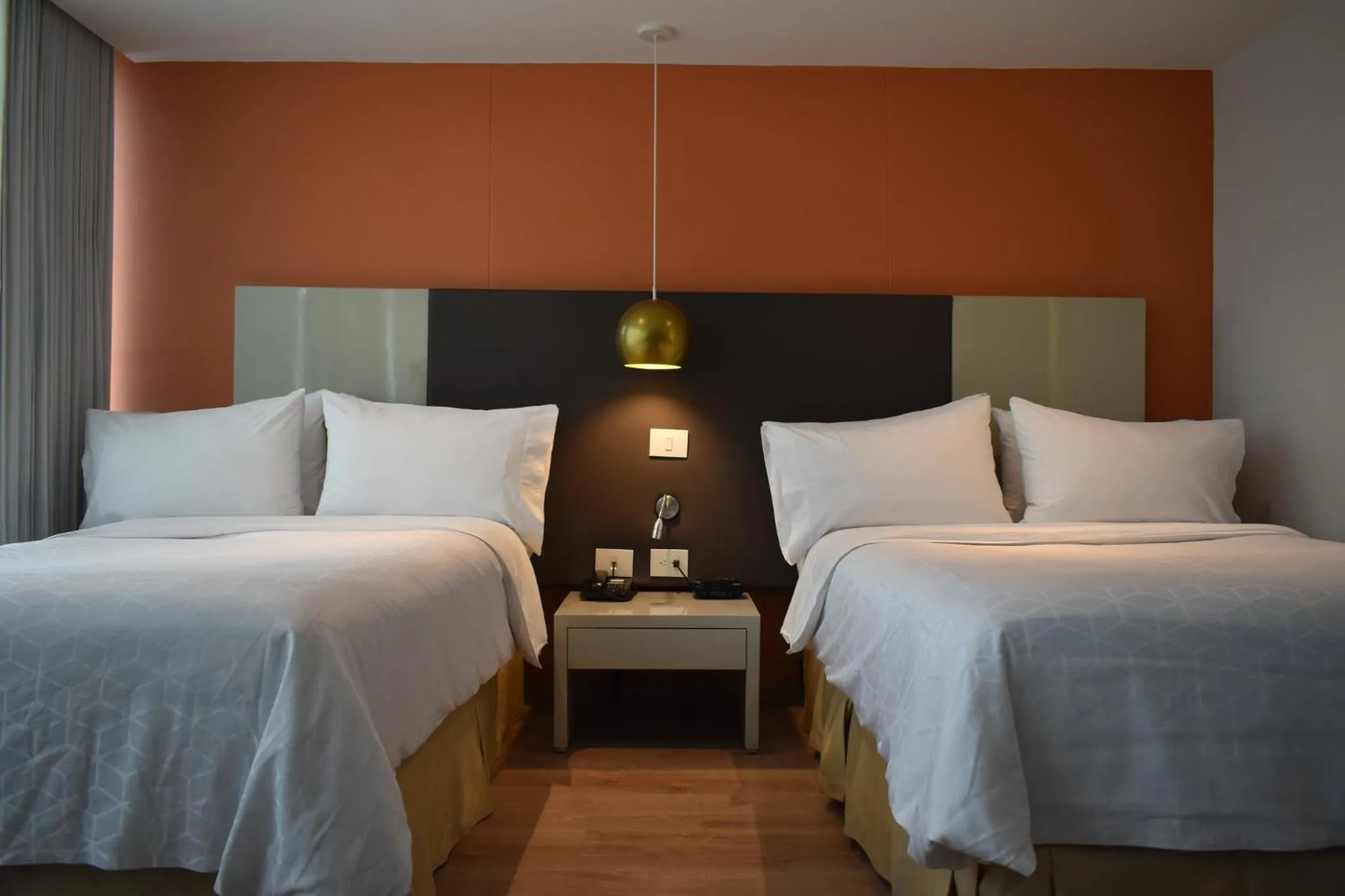 Photo of the whole room, Bed in Hotel Holiday Inn Express & Suites Medellin by IHG