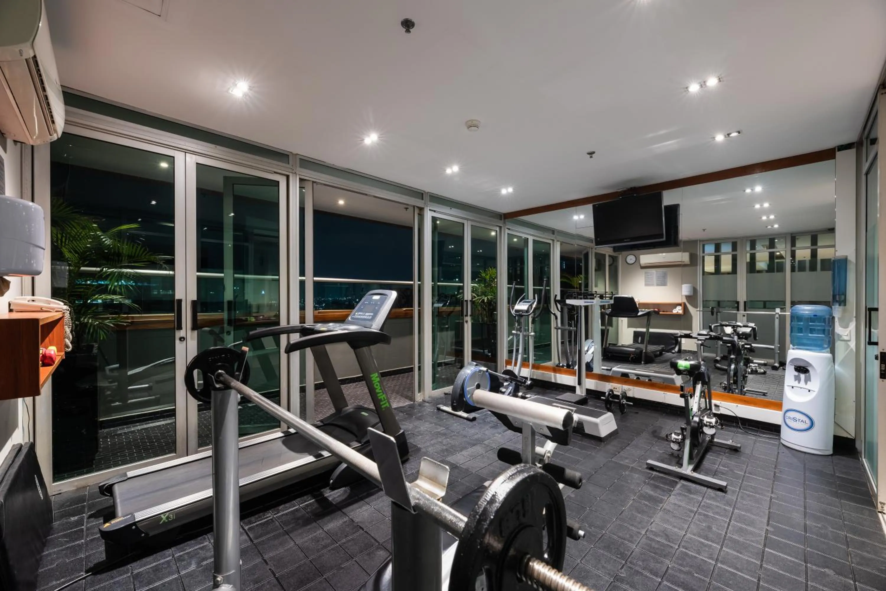 Fitness centre/facilities in Hotel Holiday Inn Express & Suites Medellin by IHG