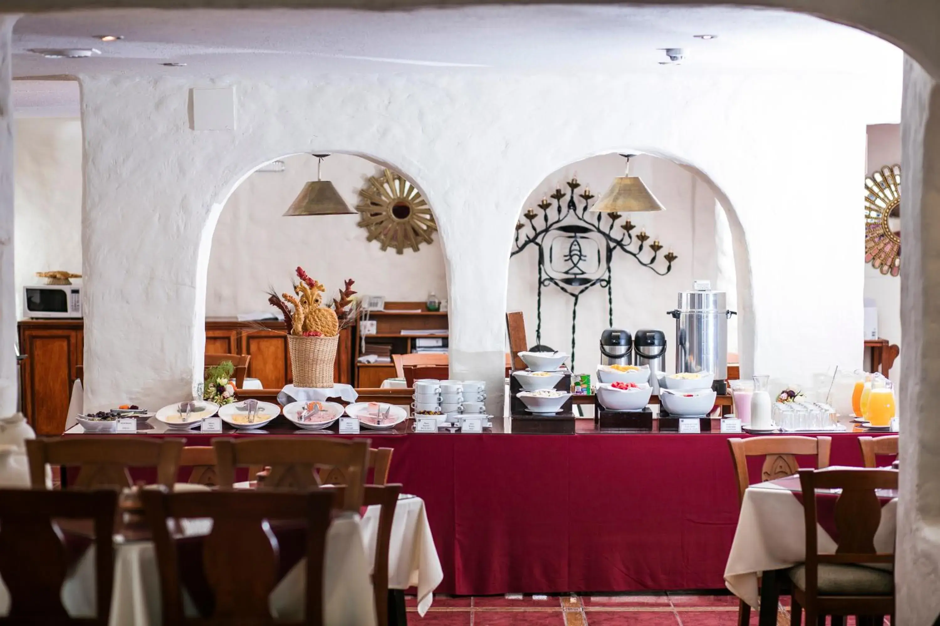 Buffet breakfast in San Agustin Internacional Buffet breakfast in San Agustin Internacional