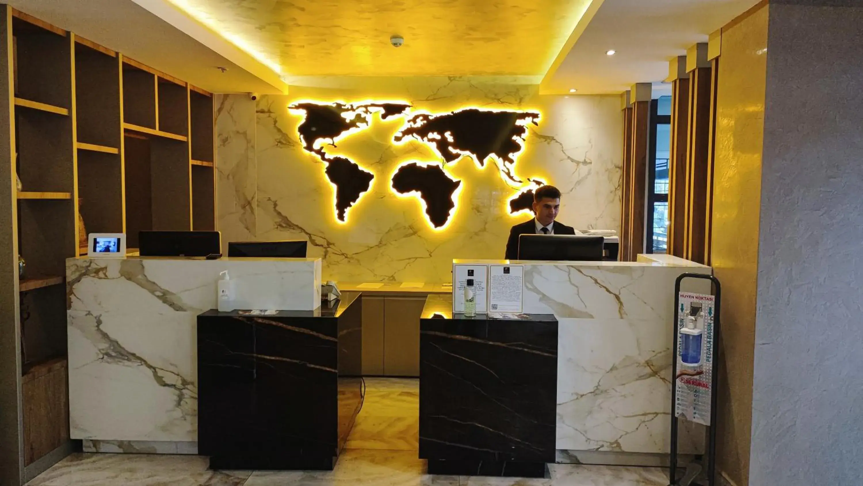 Lobby or reception in Pasapark Karatay Hotel