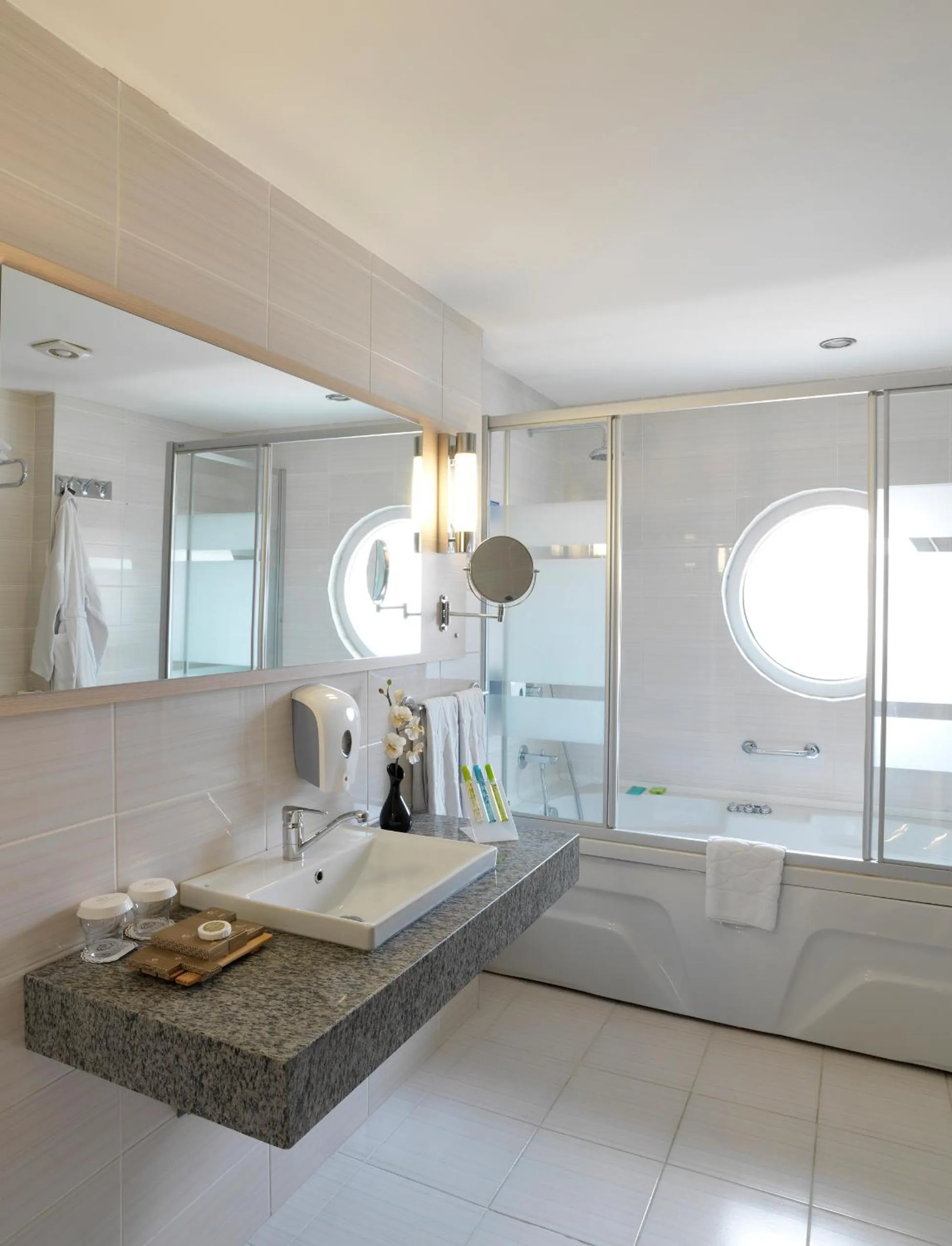 Bathroom in Pasapark Karatay Hotel