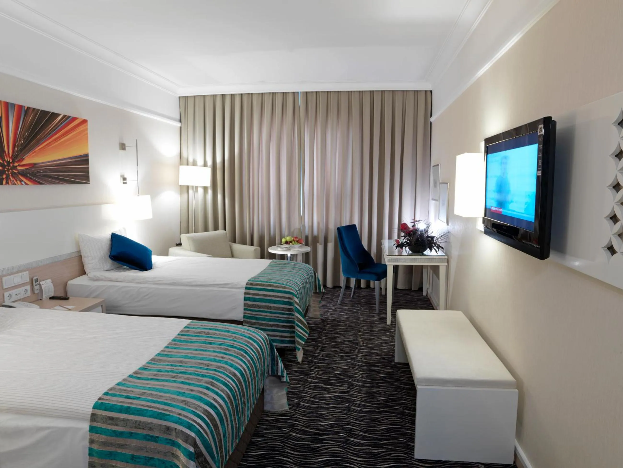 Photo of the whole room in Pasapark Karatay Hotel