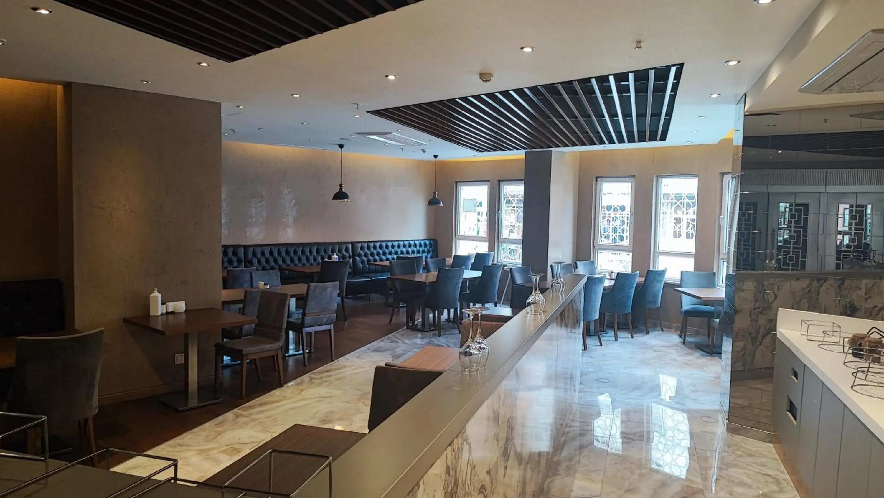 Restaurant/Places to Eat in Pasapark Karatay Hotel