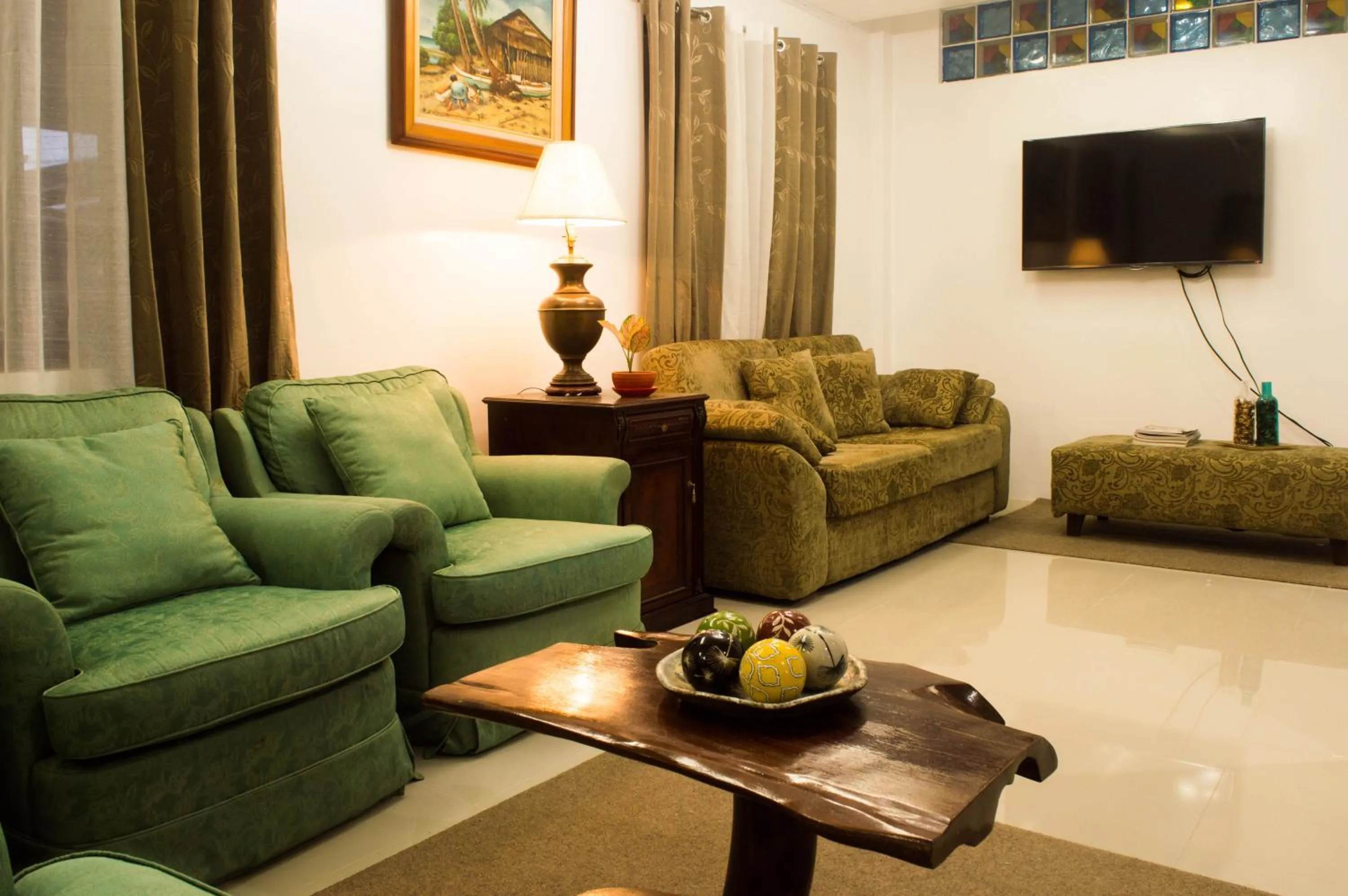 Communal lounge/ TV room in Abeth's Haven