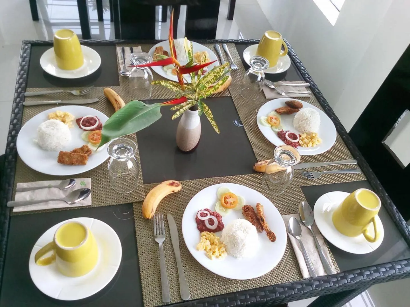 Breakfast in Abeth's Haven