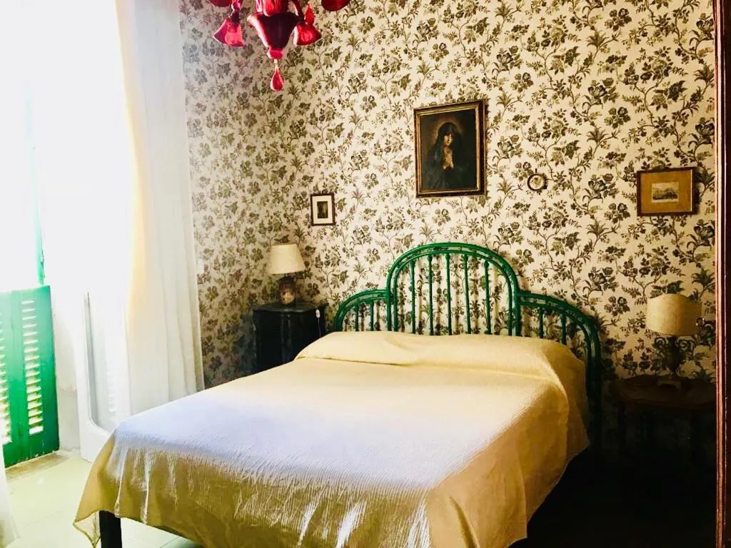 Property building, Bed in Palazzo Tocco
