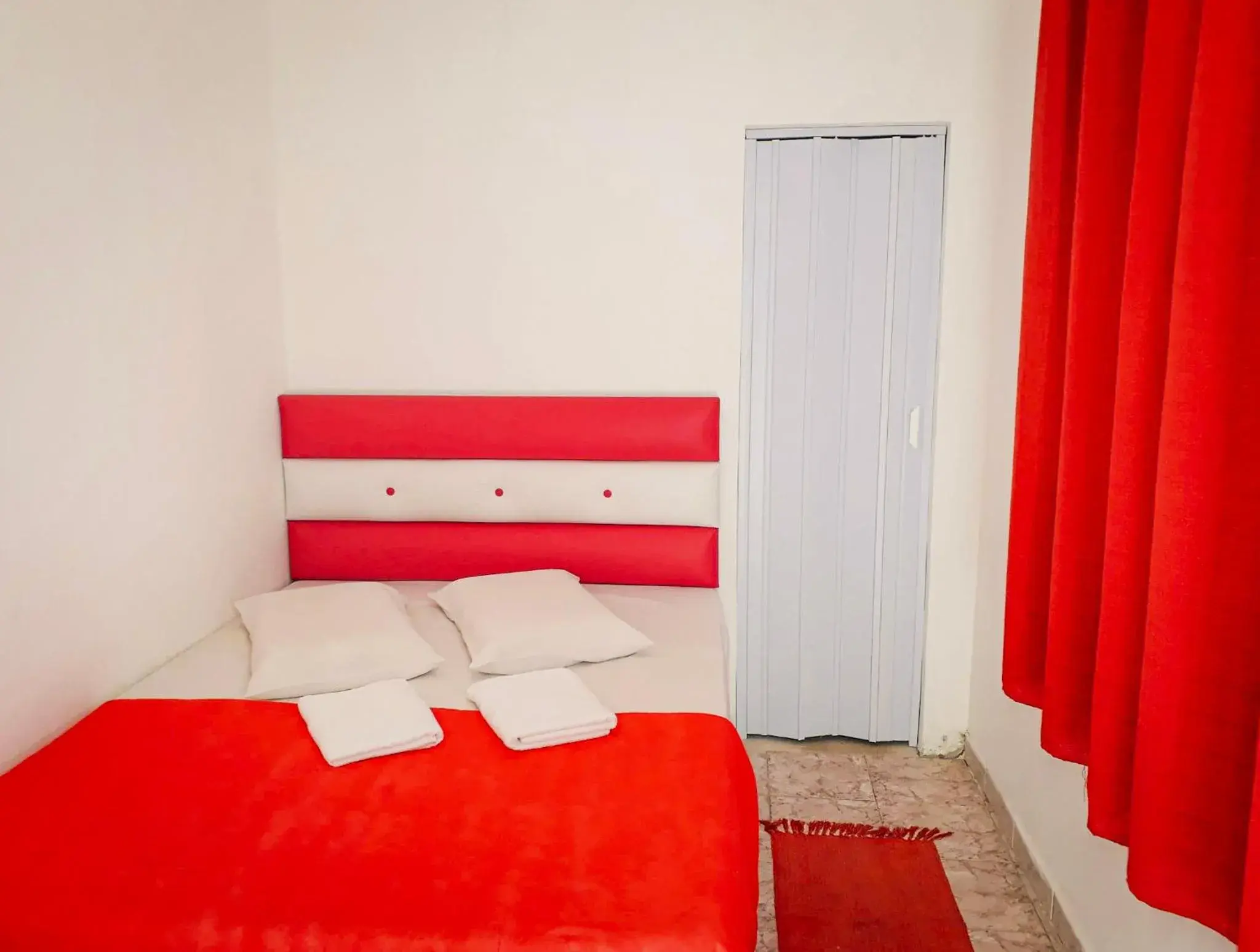 Small Single Room in Pousada Peruibe 455 Small Single Room in Pousada Peruibe 455