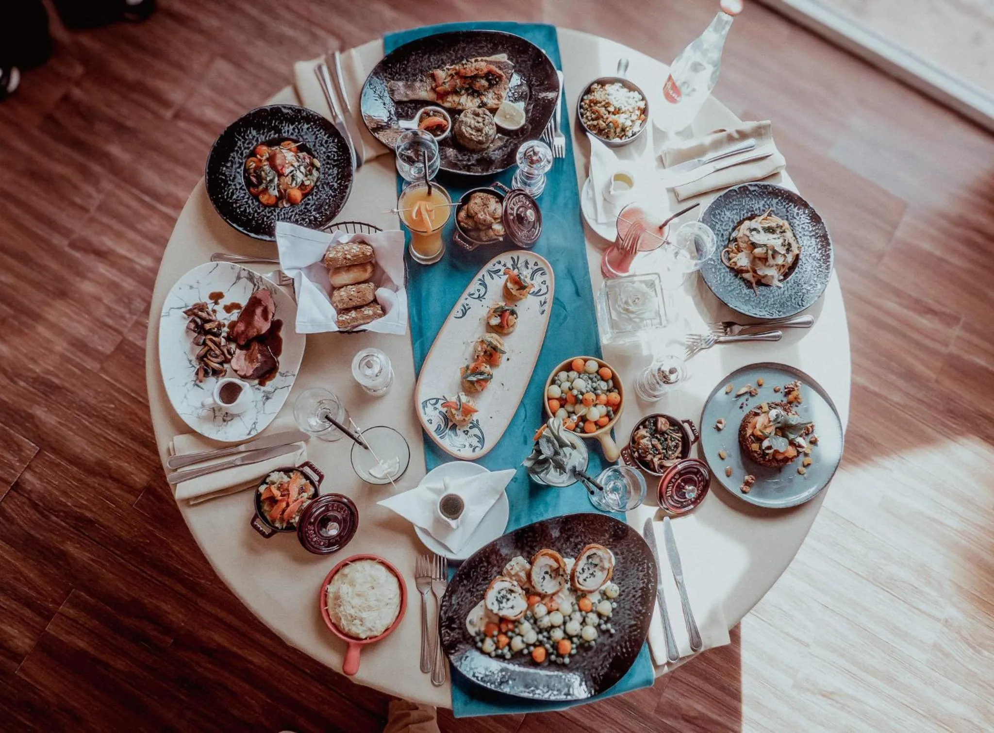 Restaurant/places to eat in Grand Mogador Menara & Spa