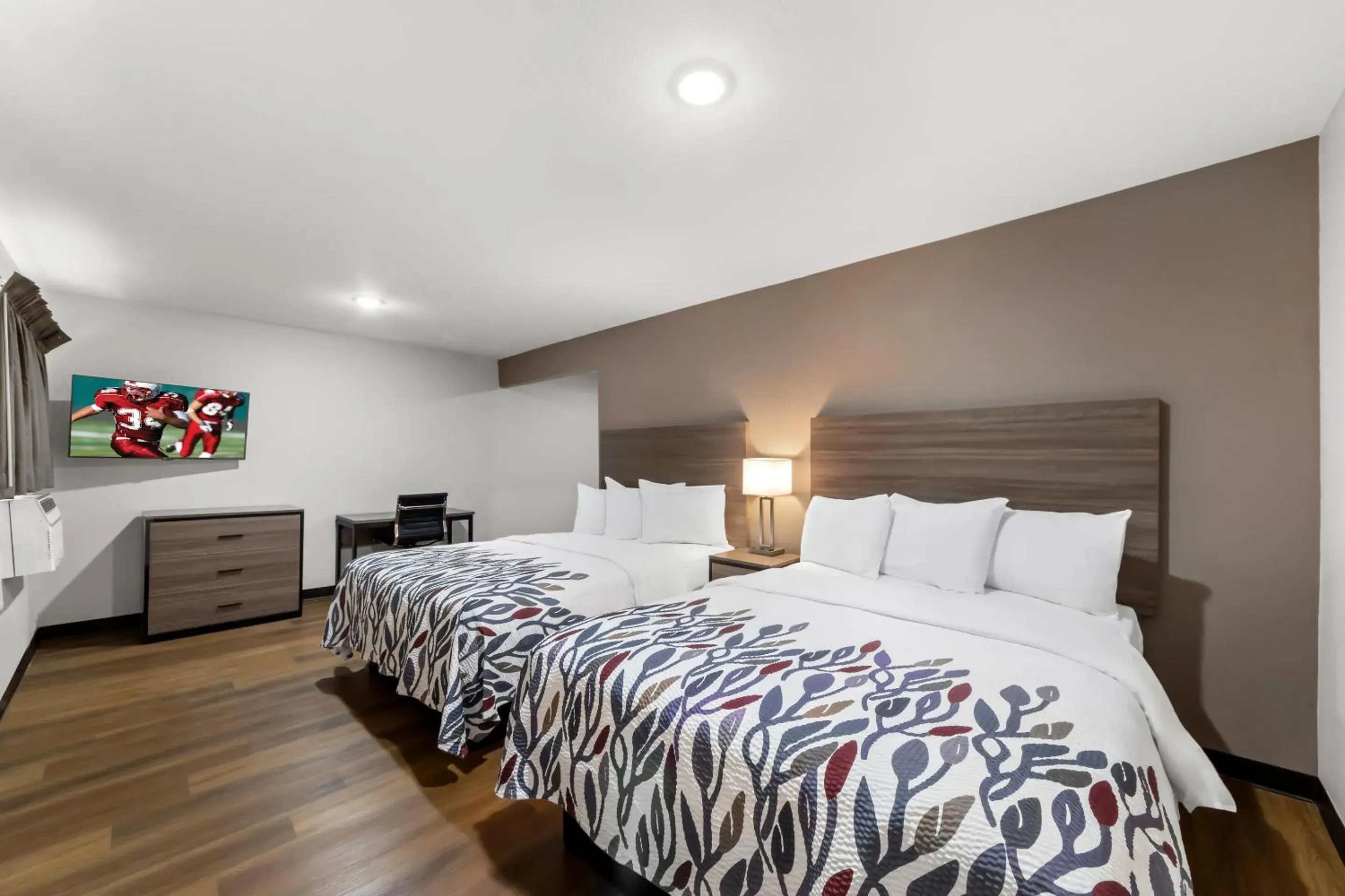 Photo of the whole room, Bed in Red Roof Inn Del Rio Photo of the whole room, Bed in Red Roof Inn Del Rio