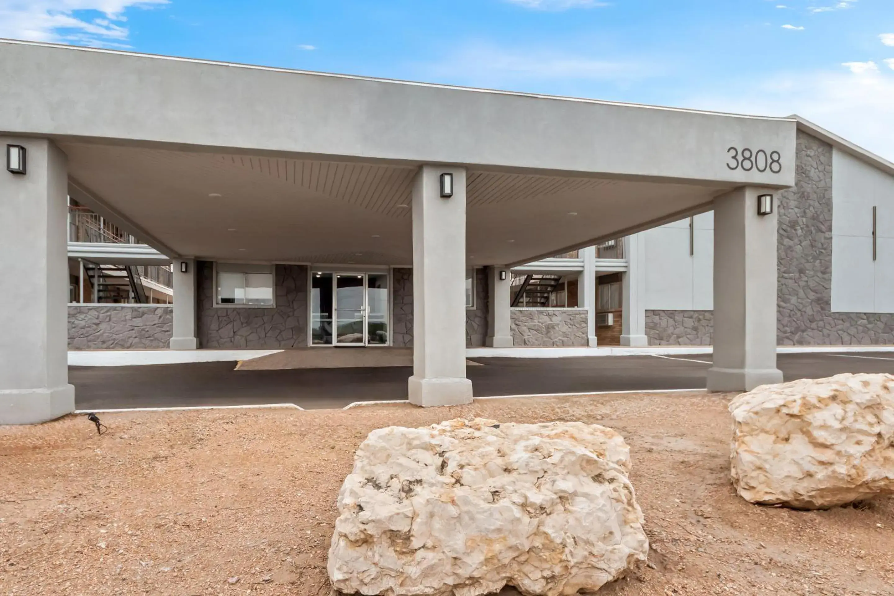 Property building in Red Roof Inn Del Rio Property building in Red Roof Inn Del Rio