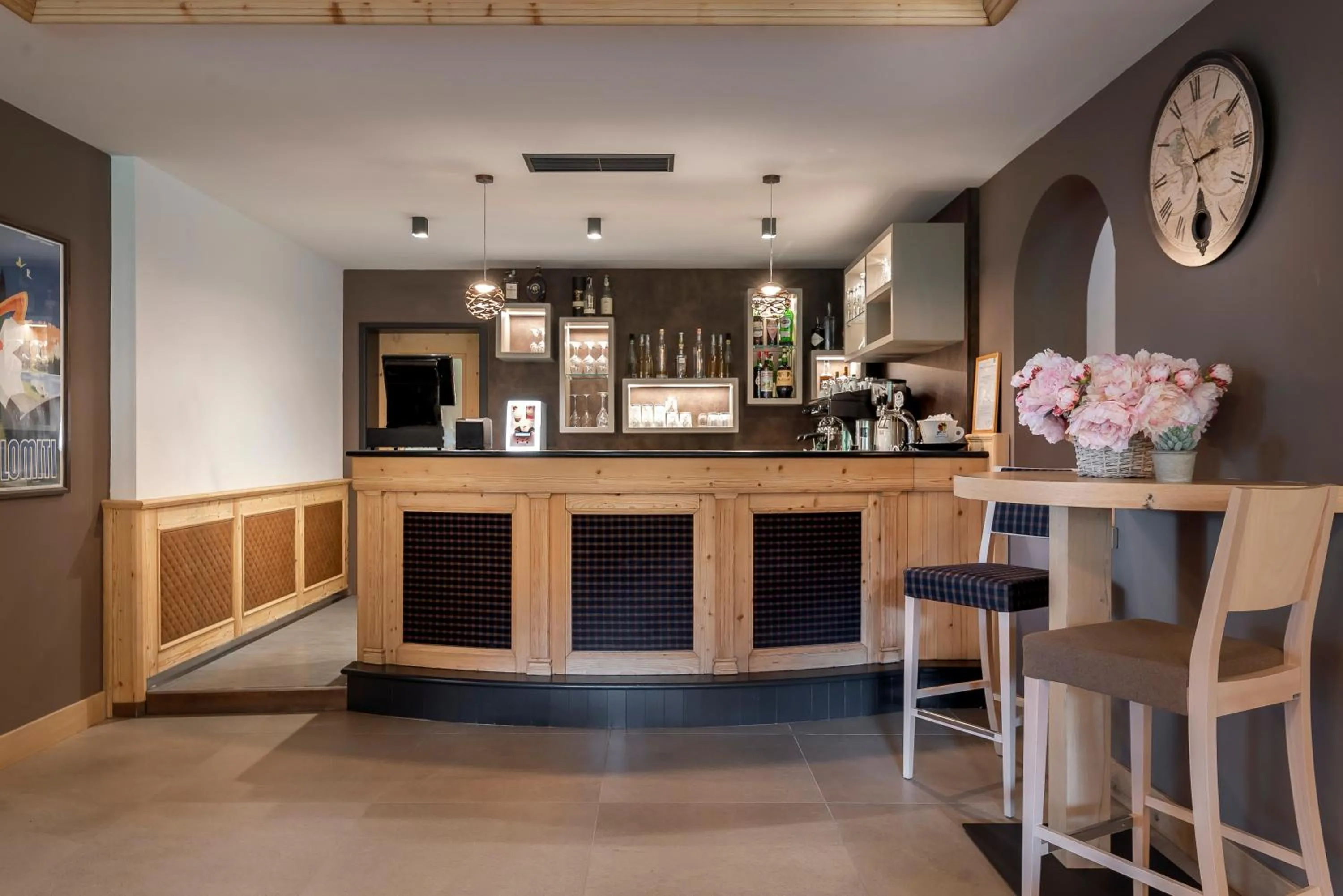 Lounge or bar in X Alp Hotel