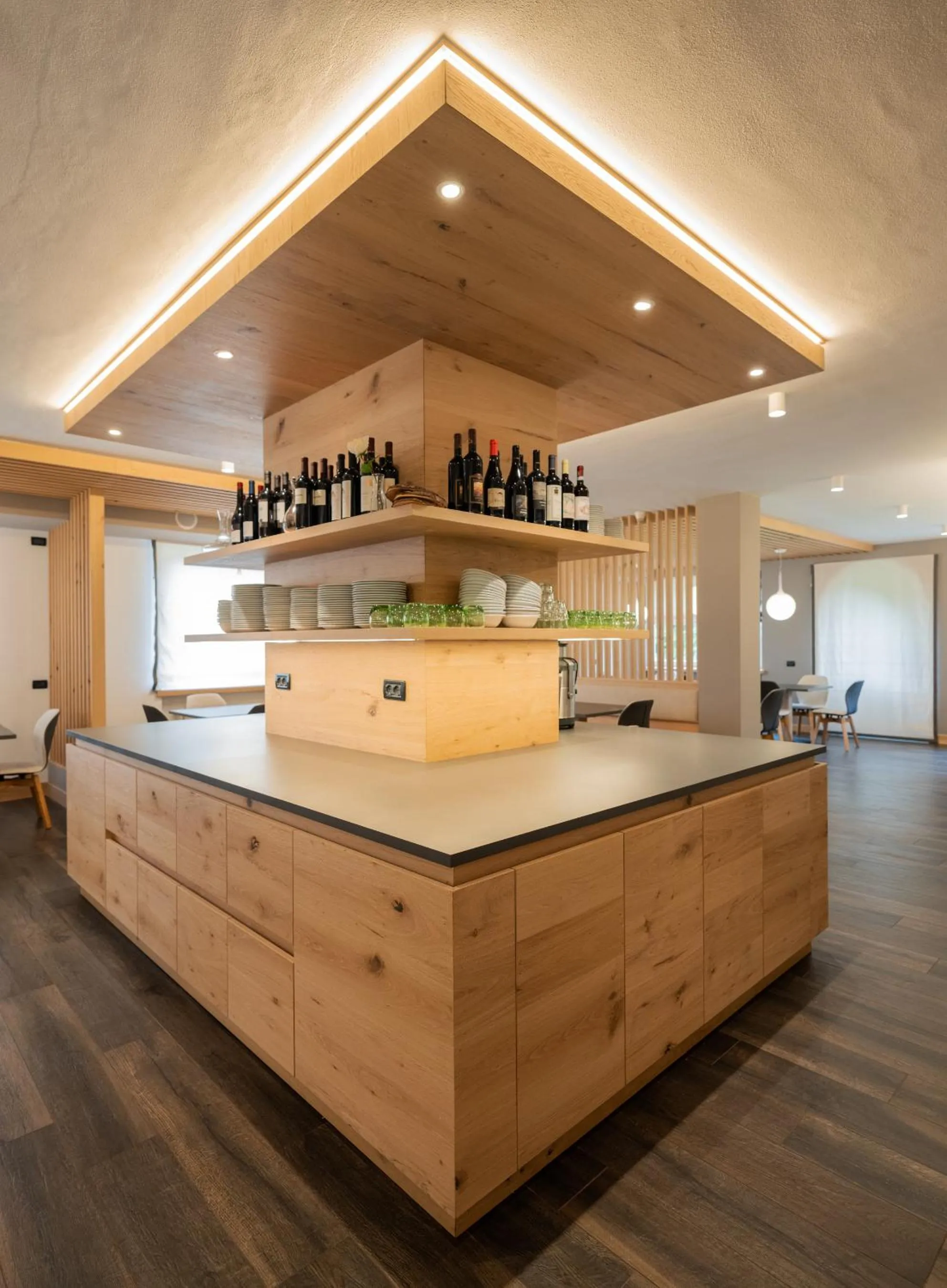 Restaurant/places to eat in X Alp Hotel