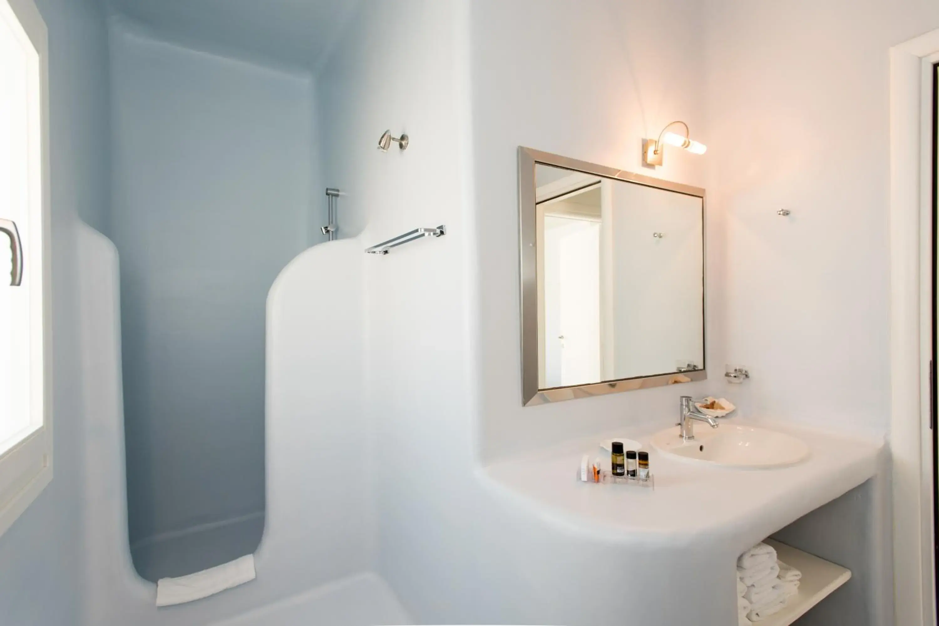 Two-Bedroom Apartment with Sea View - Split Level in Villa Nireas Two-Bedroom Apartment with Sea View - Split Level in Villa Nireas