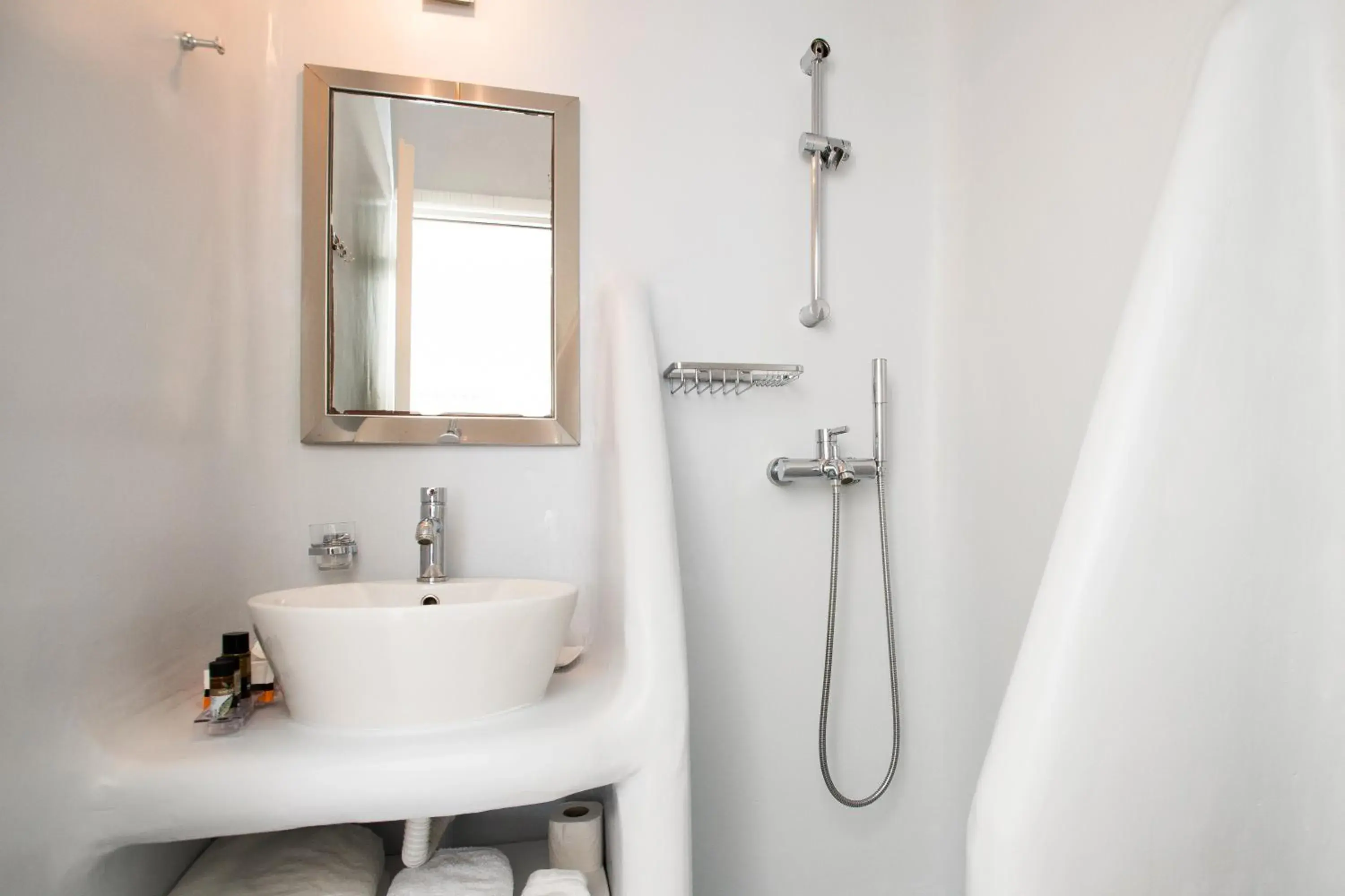 One-Bedroom Apartment with Sea or Side Sea View in Villa Nireas One-Bedroom Apartment with Sea or Side Sea View in Villa Nireas