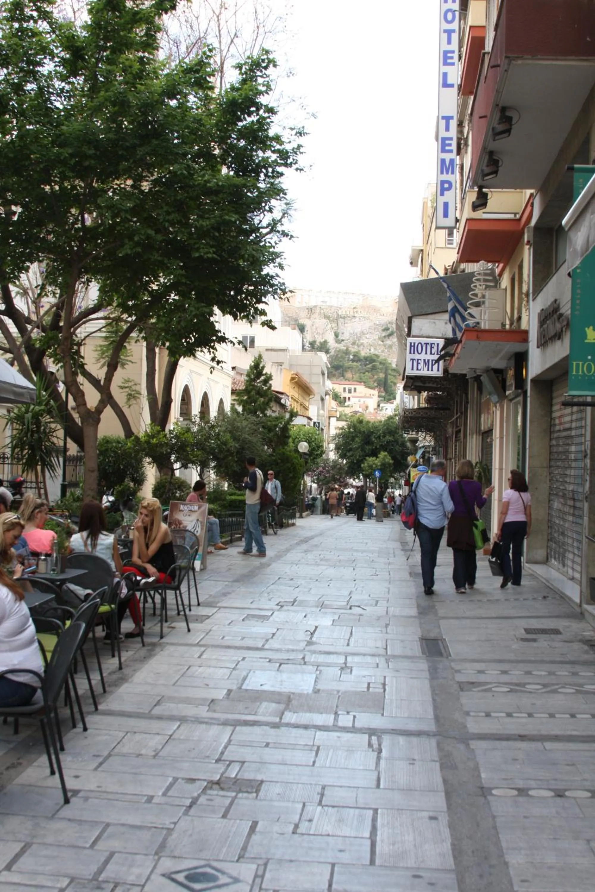 Area and facilities in Tempi Hotel