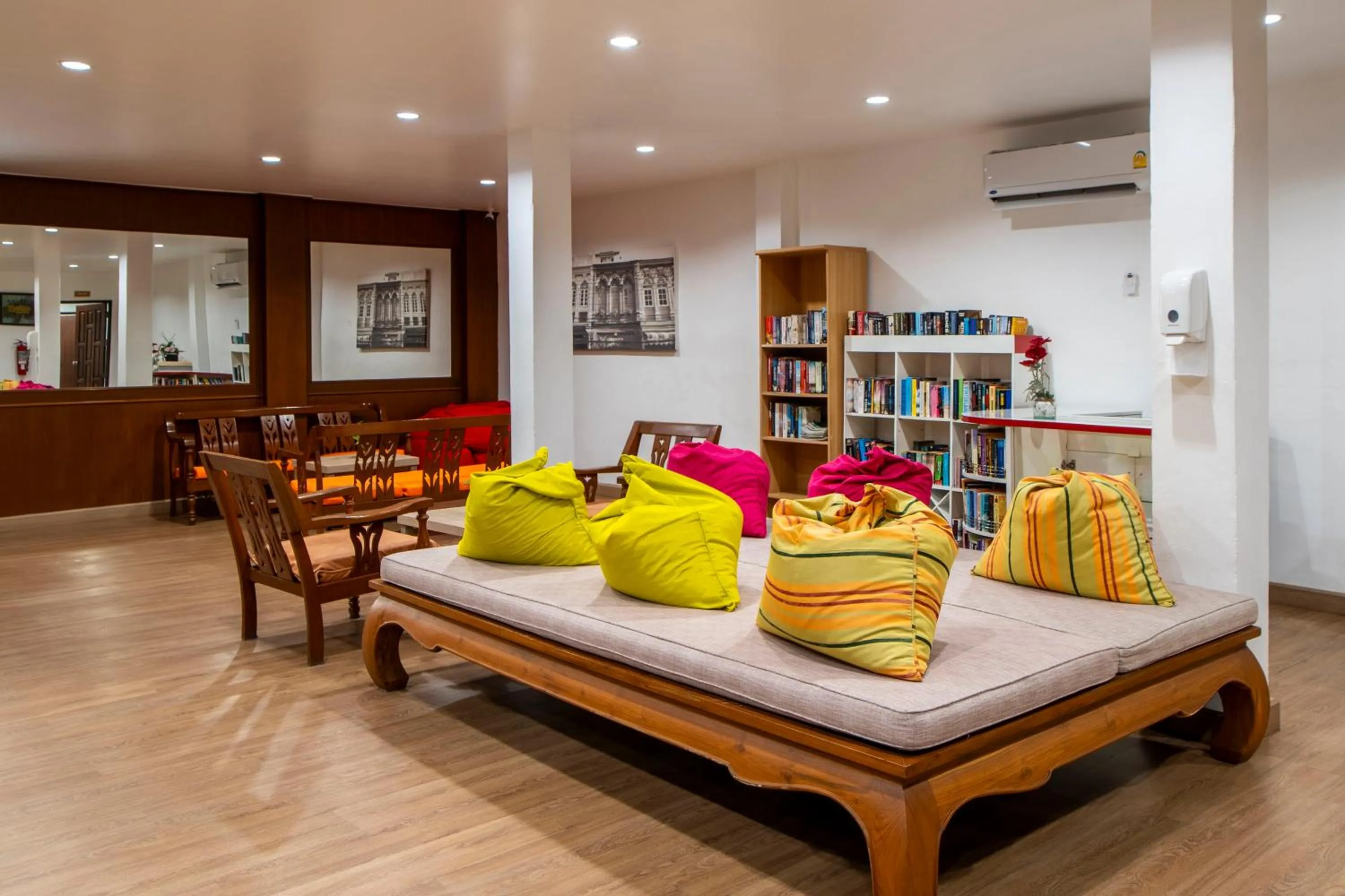 Area and facilities in Best Western Phuket Ocean Resort