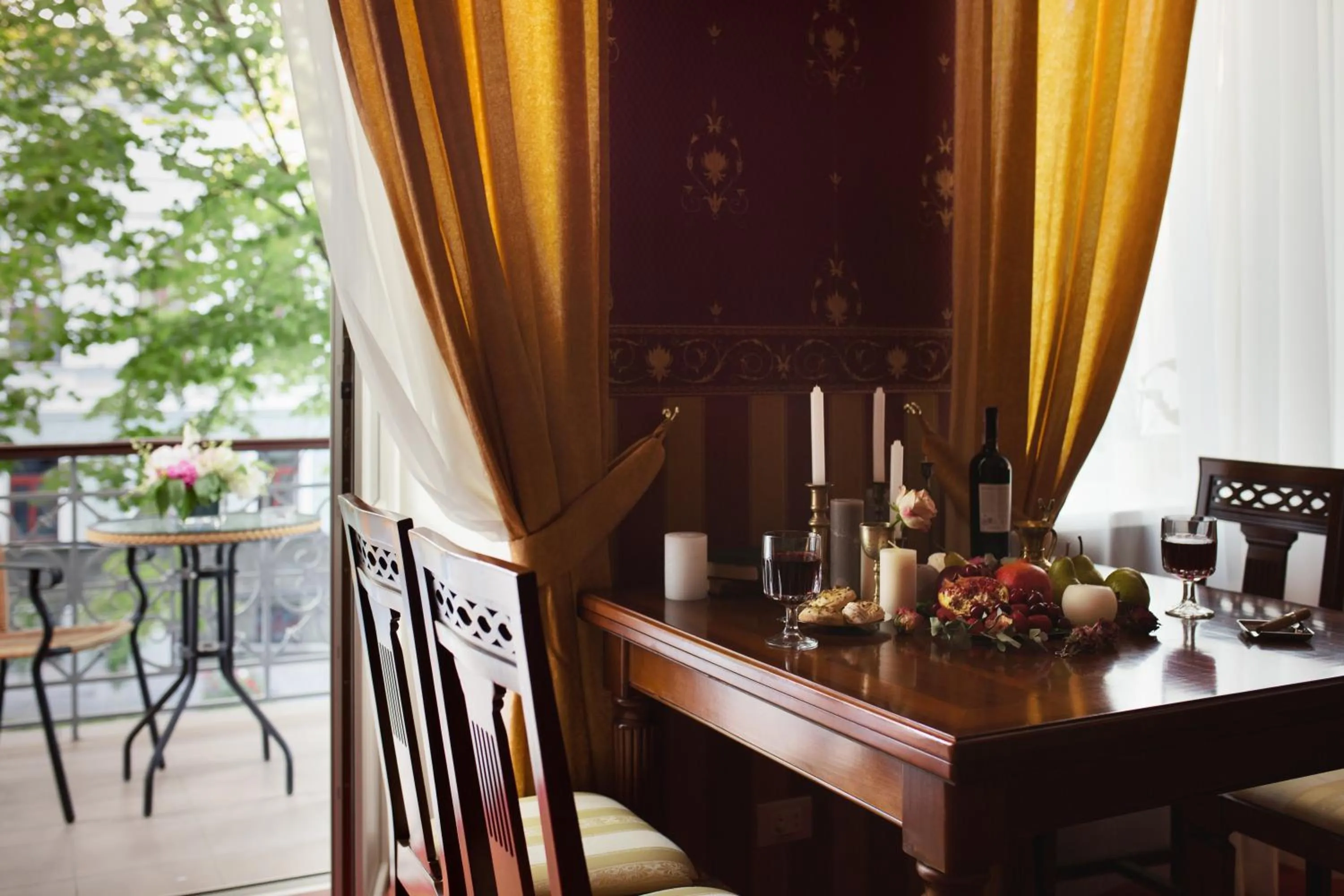 Balcony/Terrace in Continental Hotel