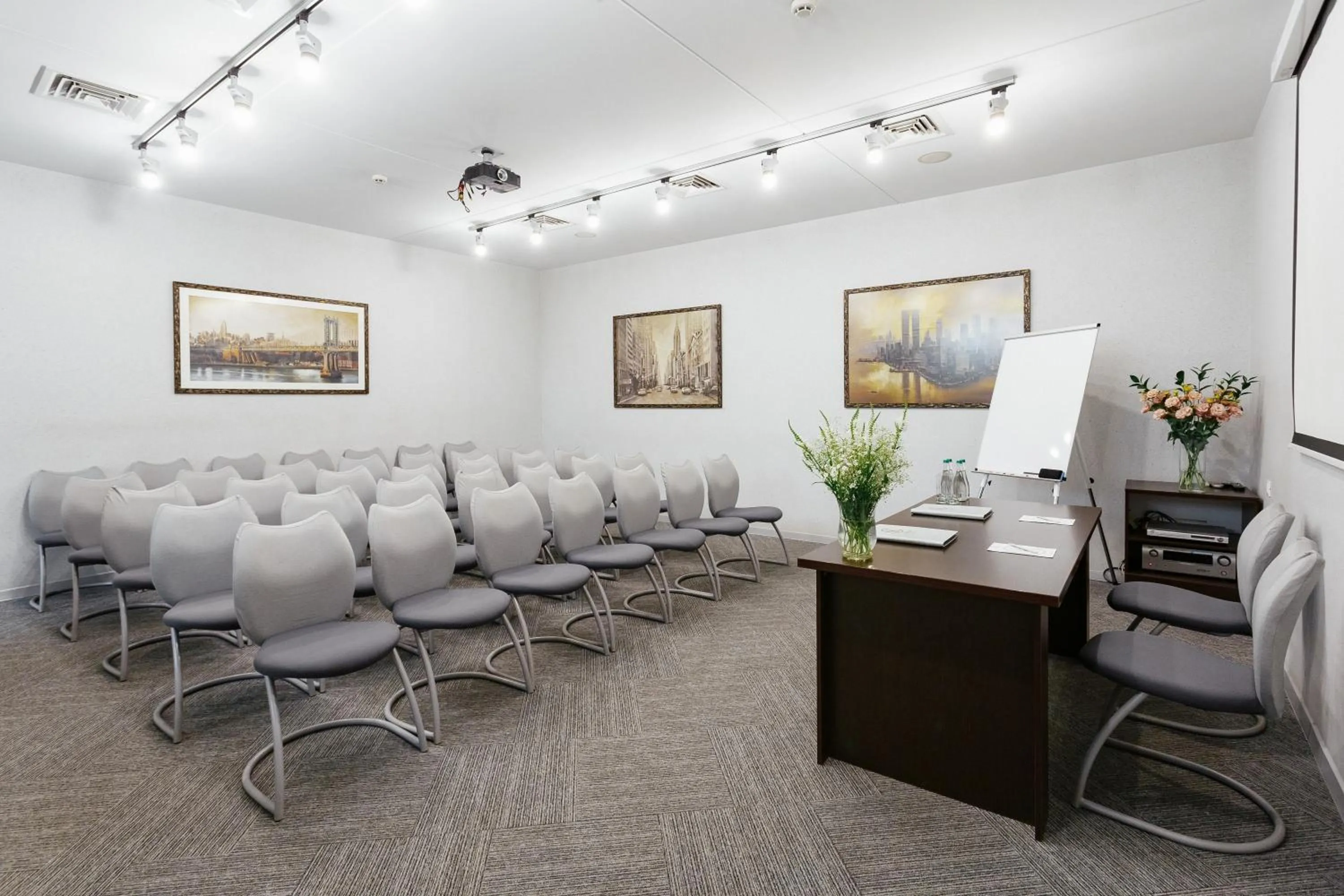 Meeting/conference room in Continental Hotel