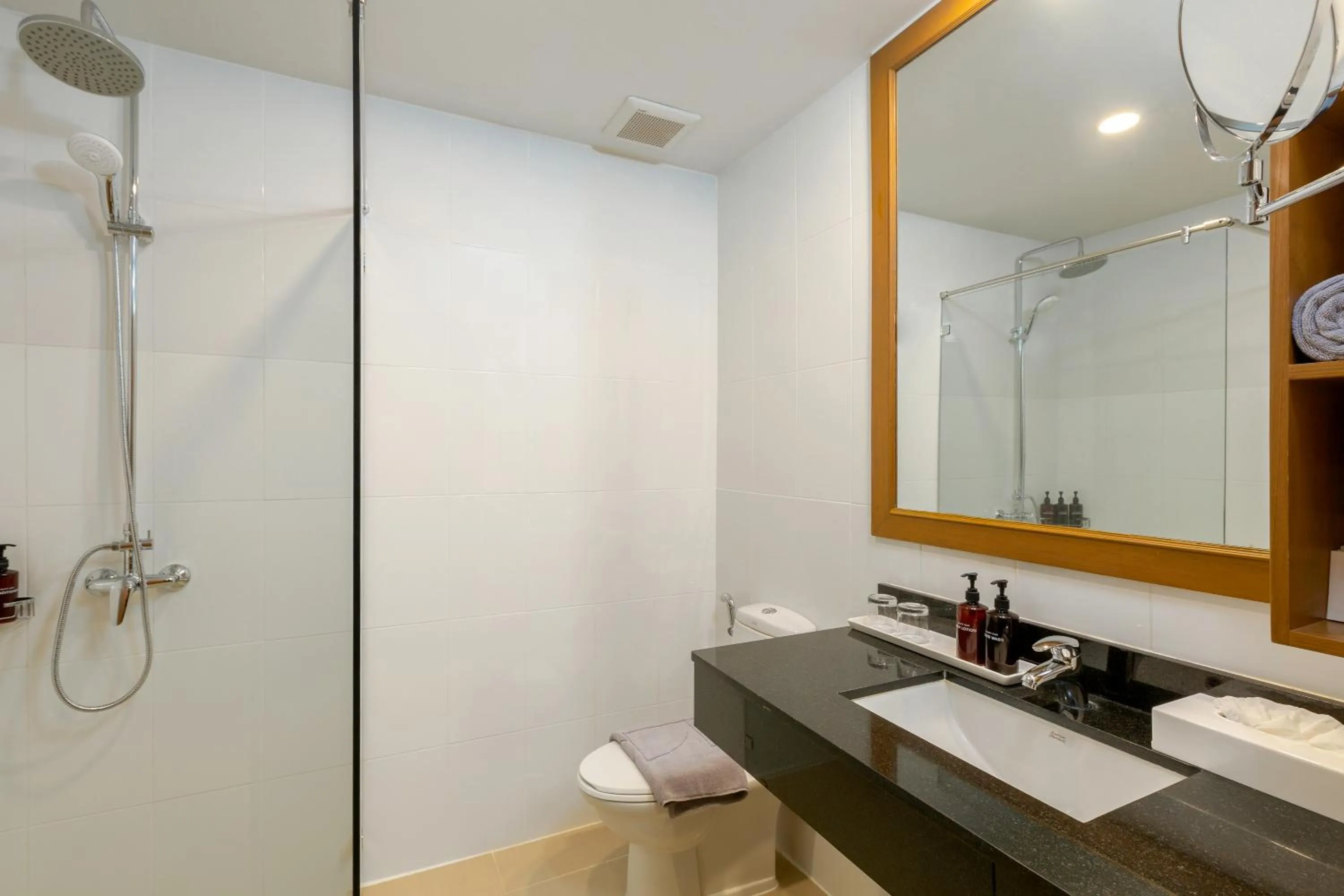 Bathroom in Sunprime Kamala Beach