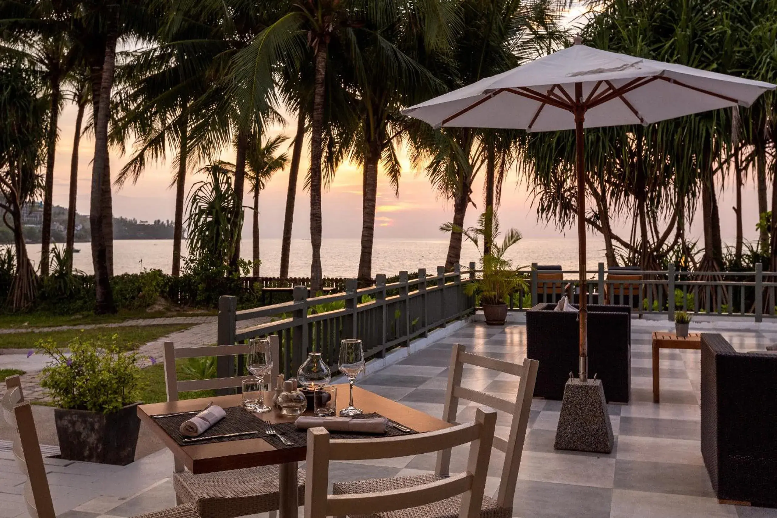 Restaurant/places to eat in Sunprime Kamala Beach Restaurant/places to eat in Sunprime Kamala Beach