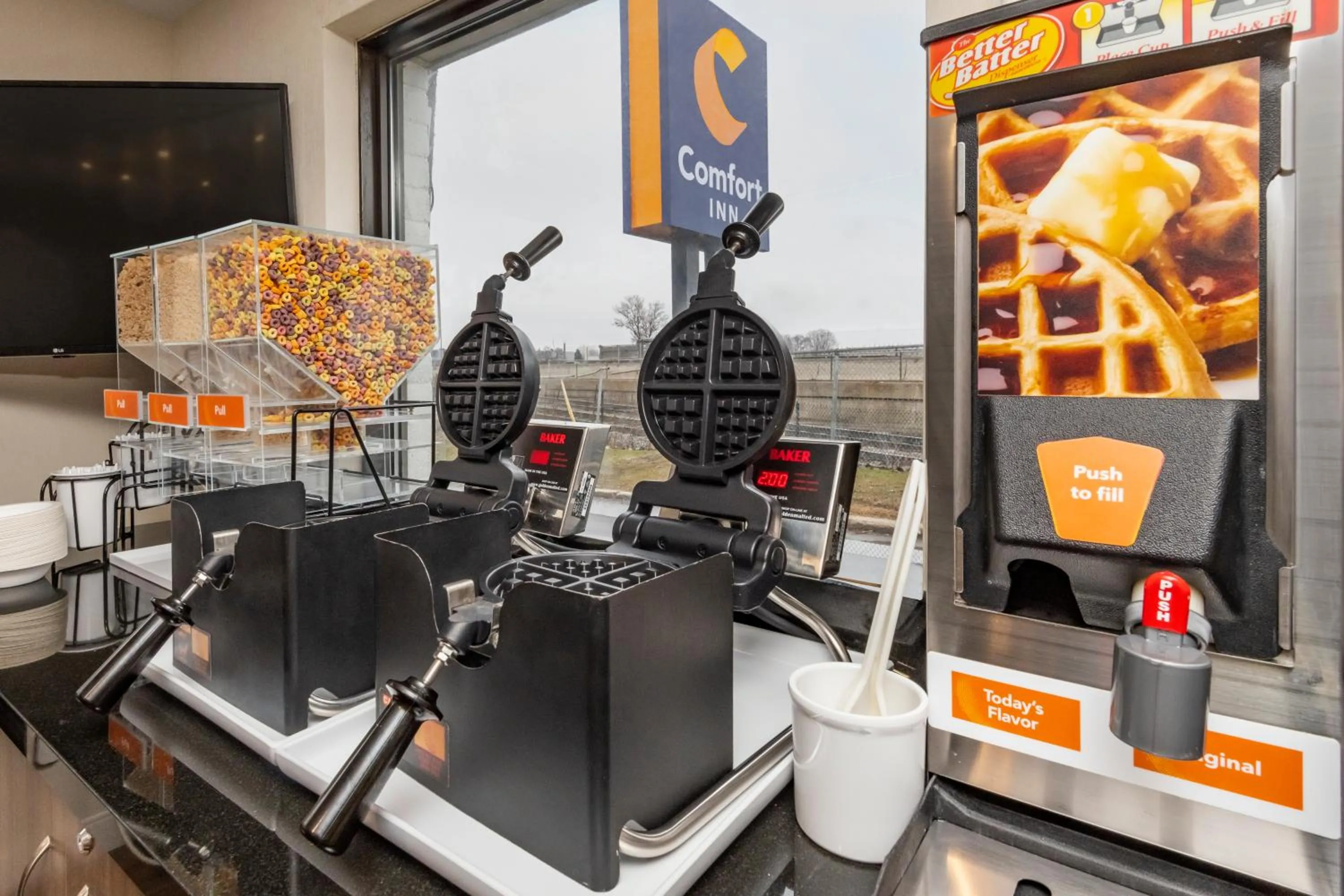 Breakfast in Comfort Inn Airport East