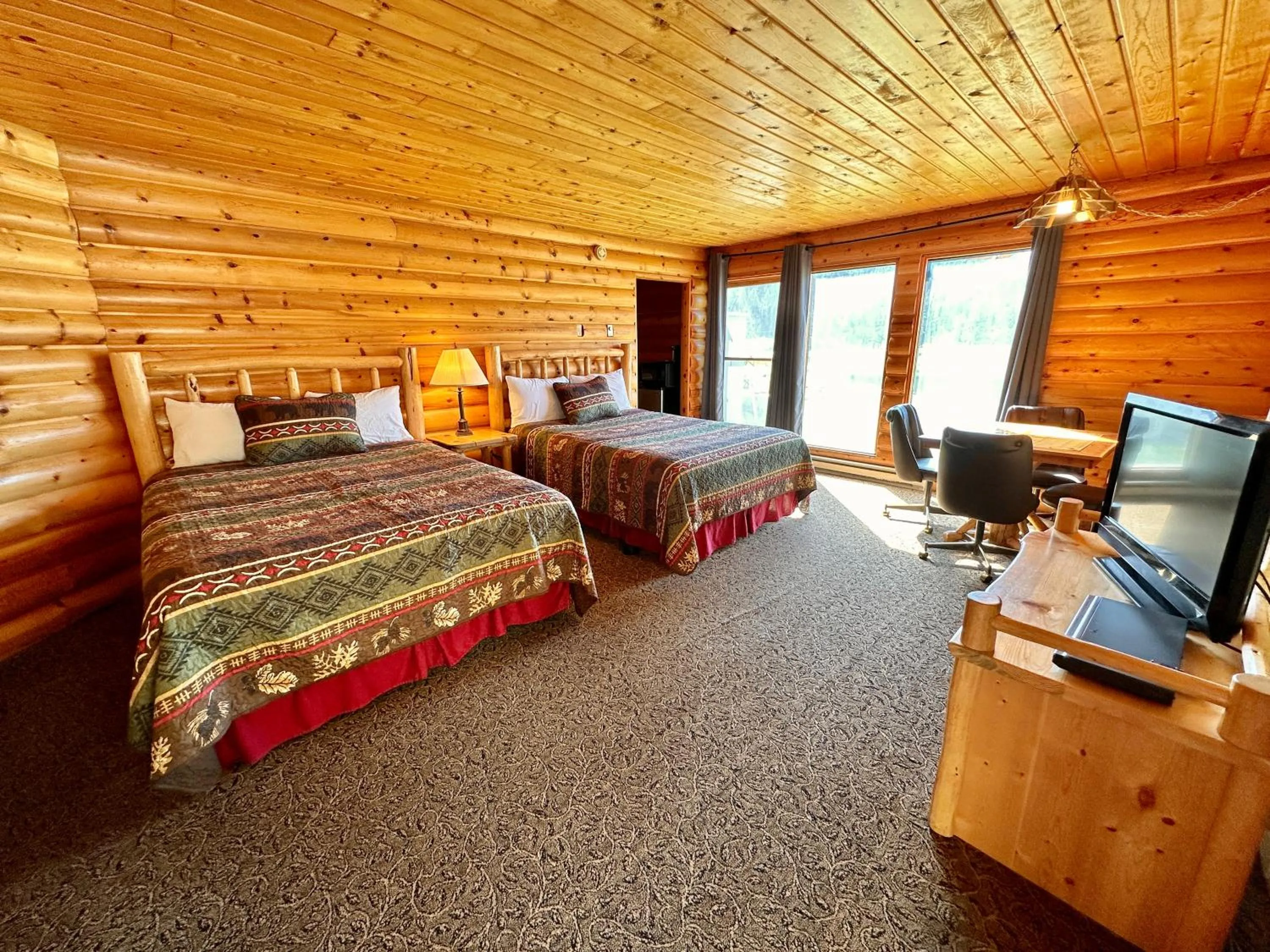 Bedroom, Bed in The Lodge at Lolo Hot Springs