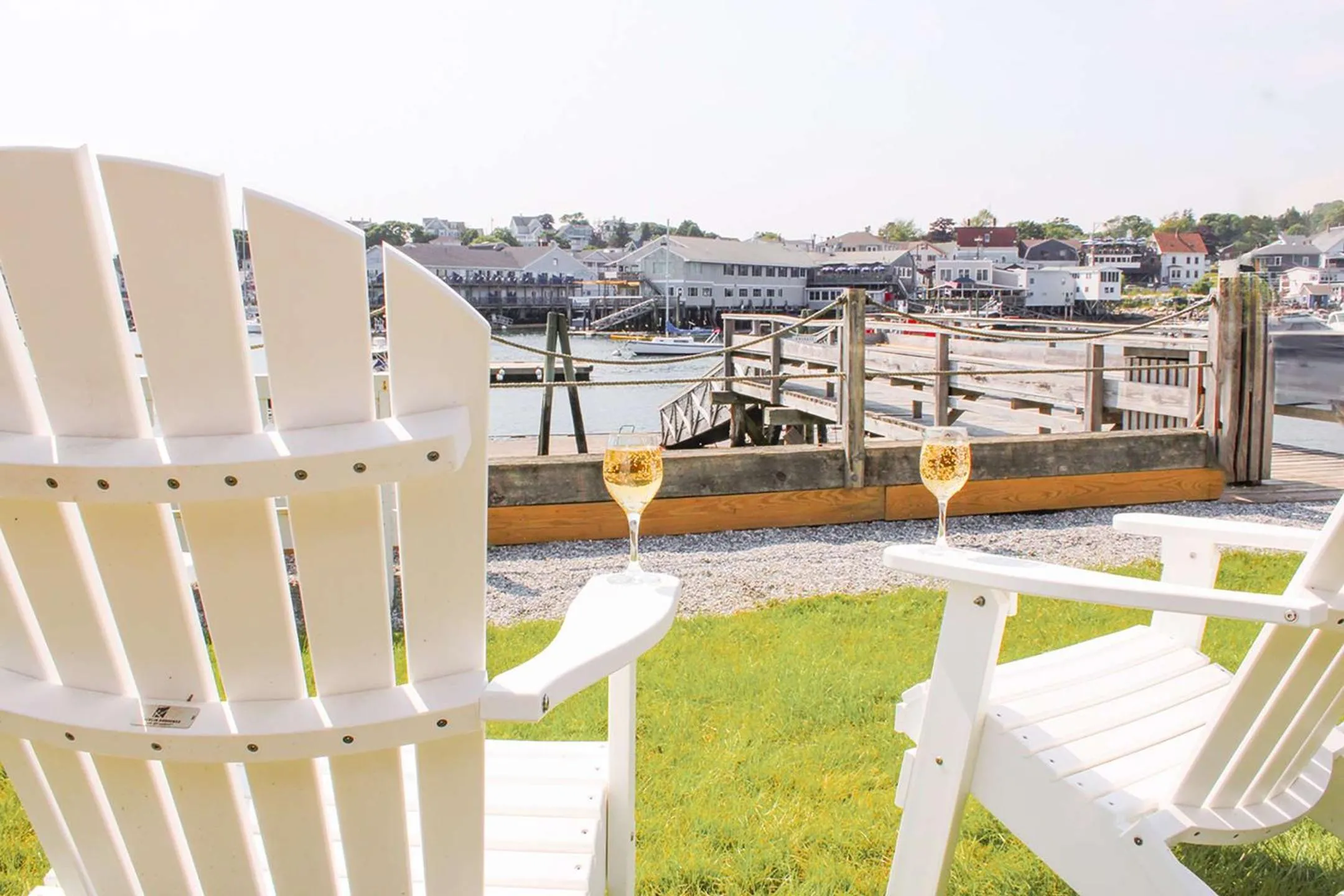 Lounge or bar in Boothbay Harbor Inn
