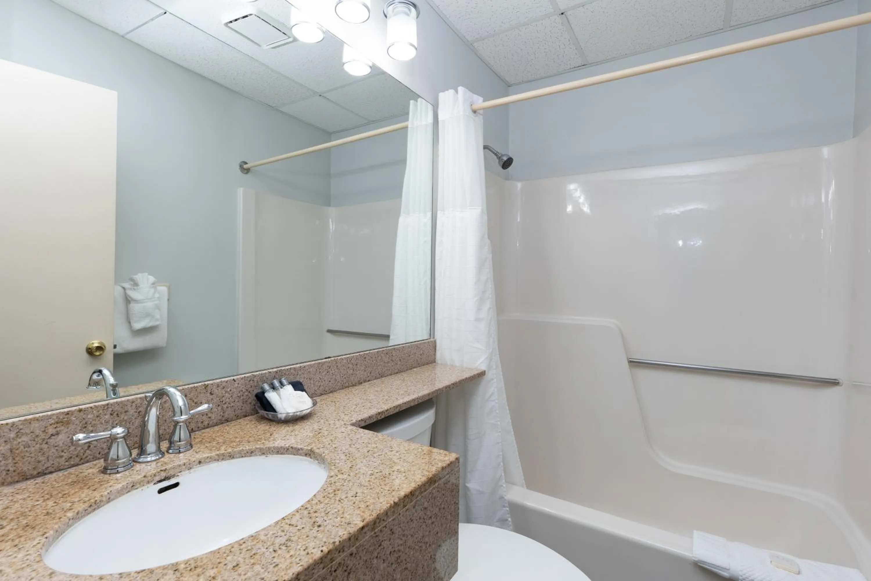 Shower in Boothbay Harbor Inn