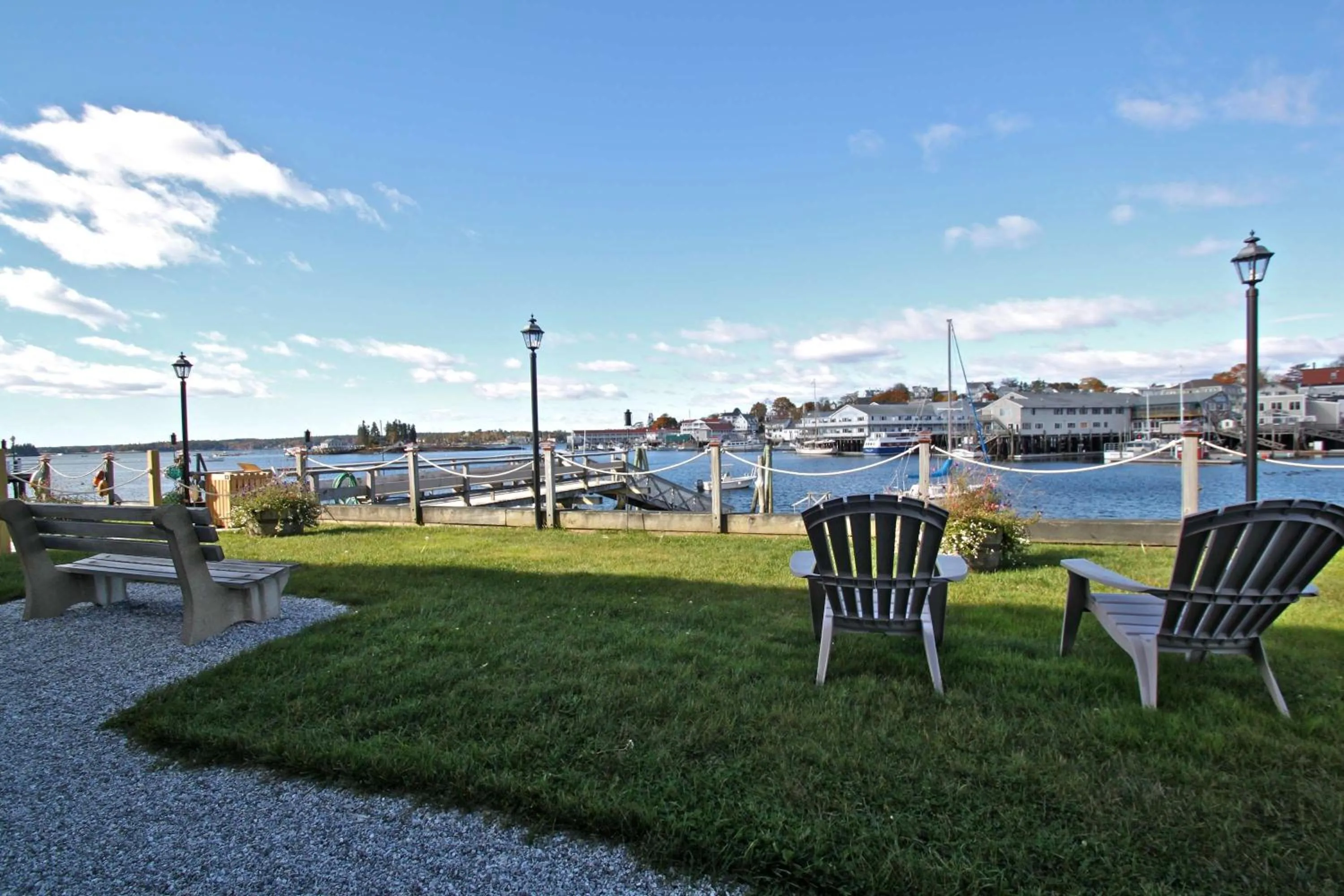 Property building in Boothbay Harbor Inn