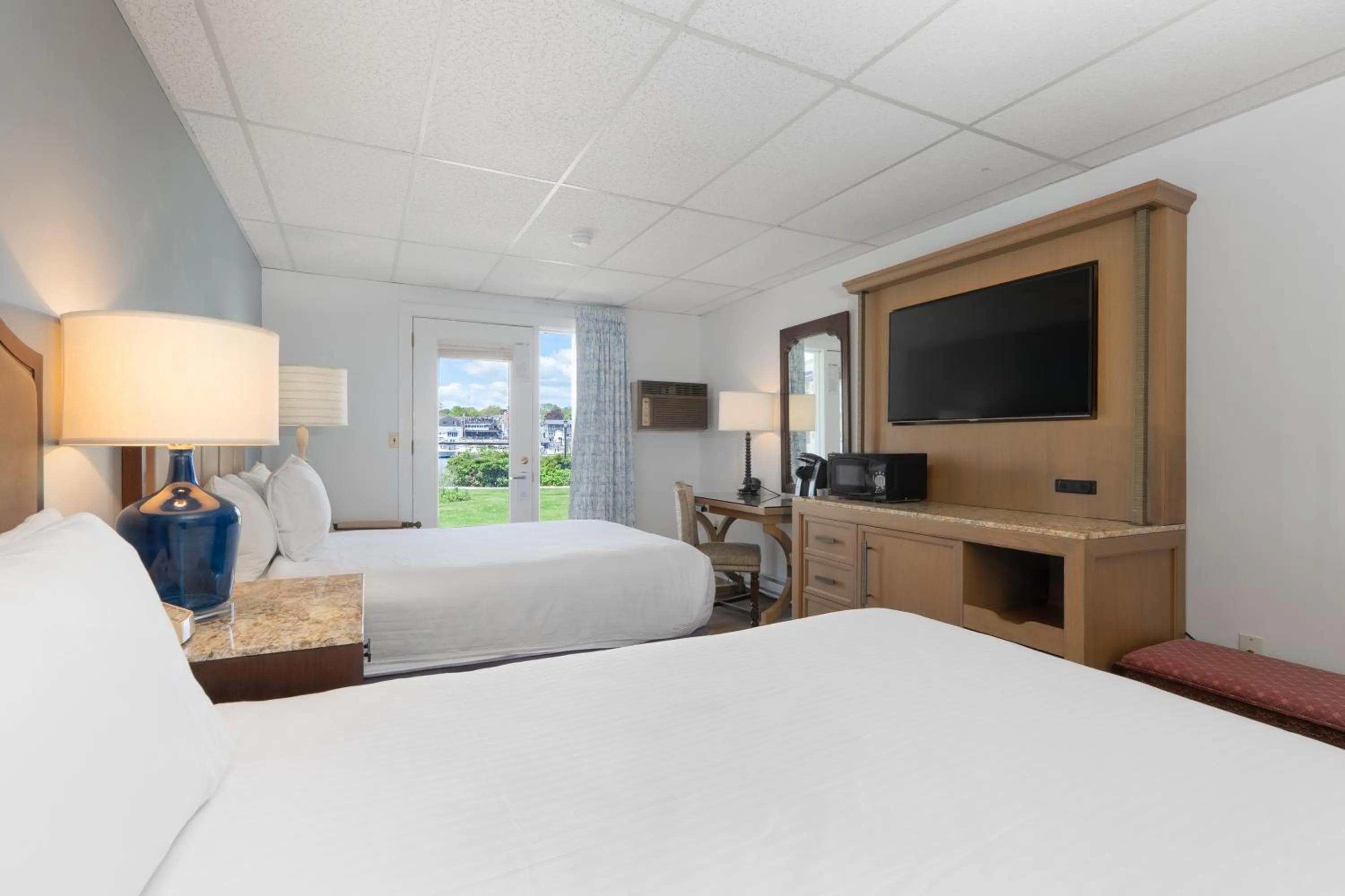 Photo of the whole room, Bed in Boothbay Harbor Inn