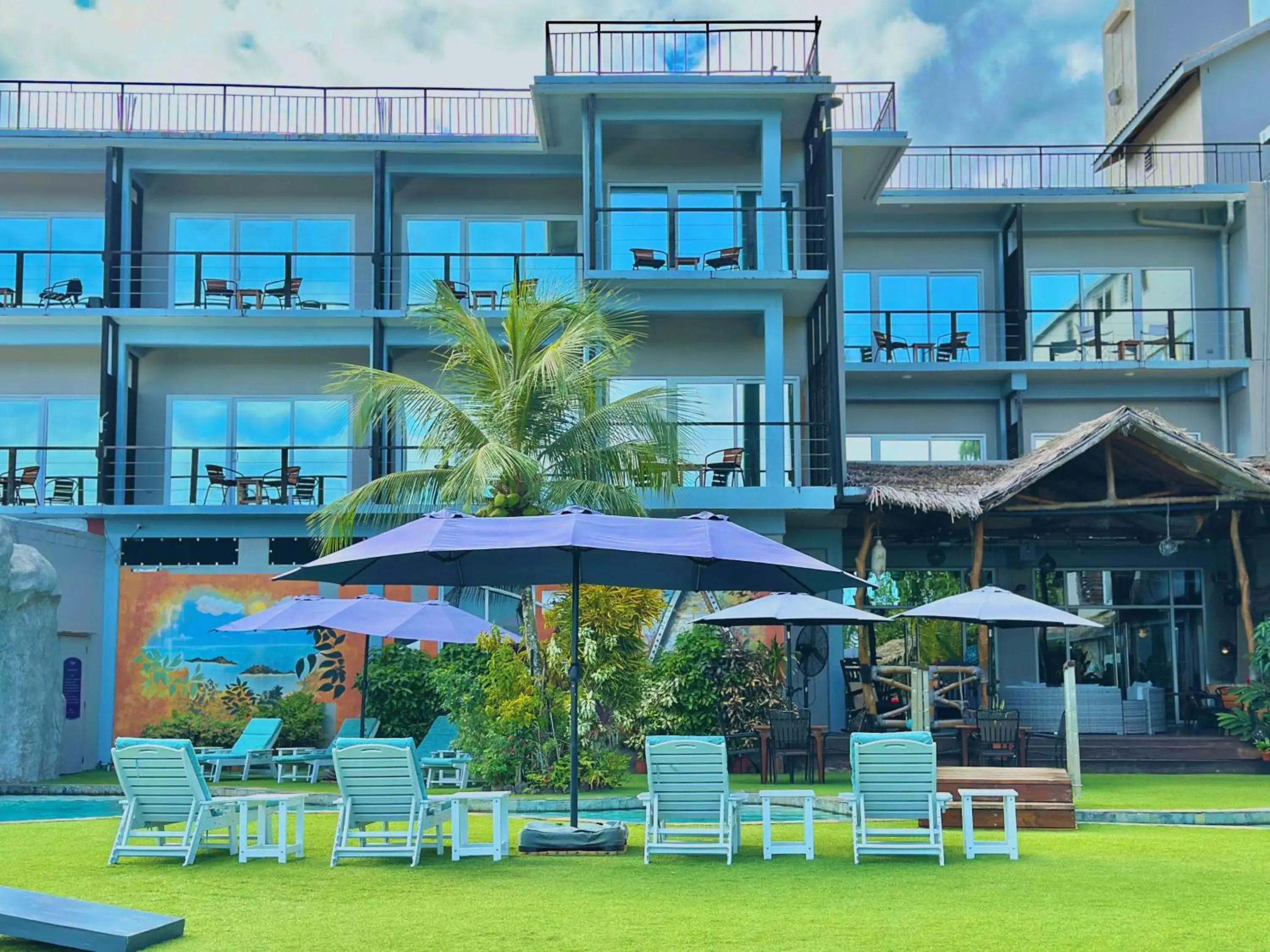 Swimming pool in Palau Central Hotel Swimming pool in Palau Central Hotel