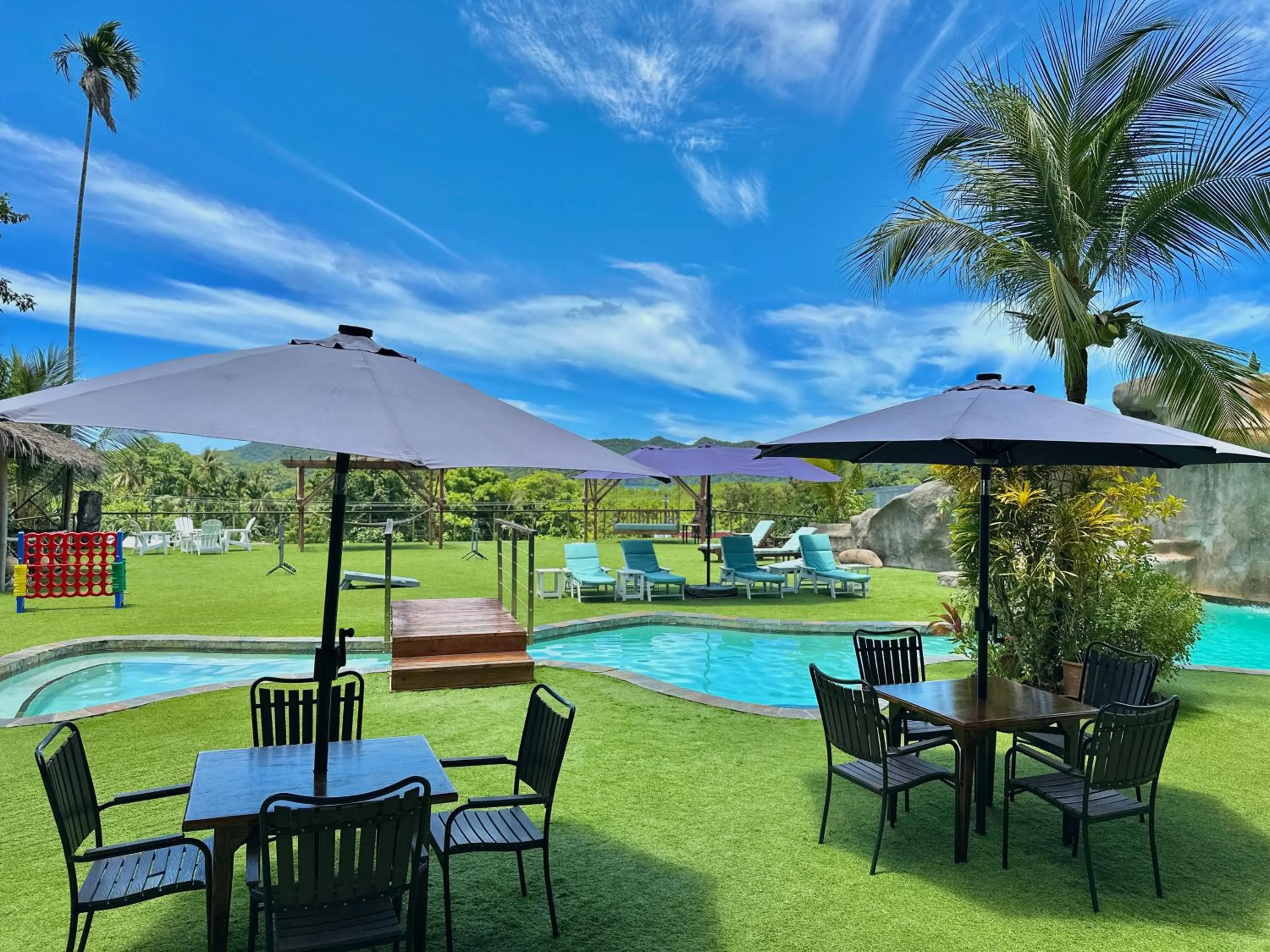 Swimming pool in Palau Central Hotel