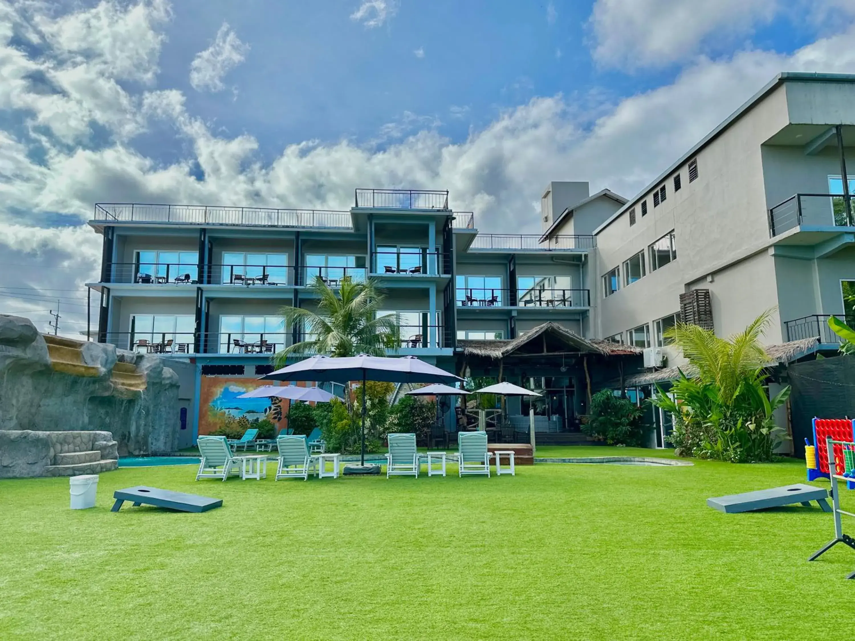 Swimming pool in Palau Central Hotel Swimming pool in Palau Central Hotel