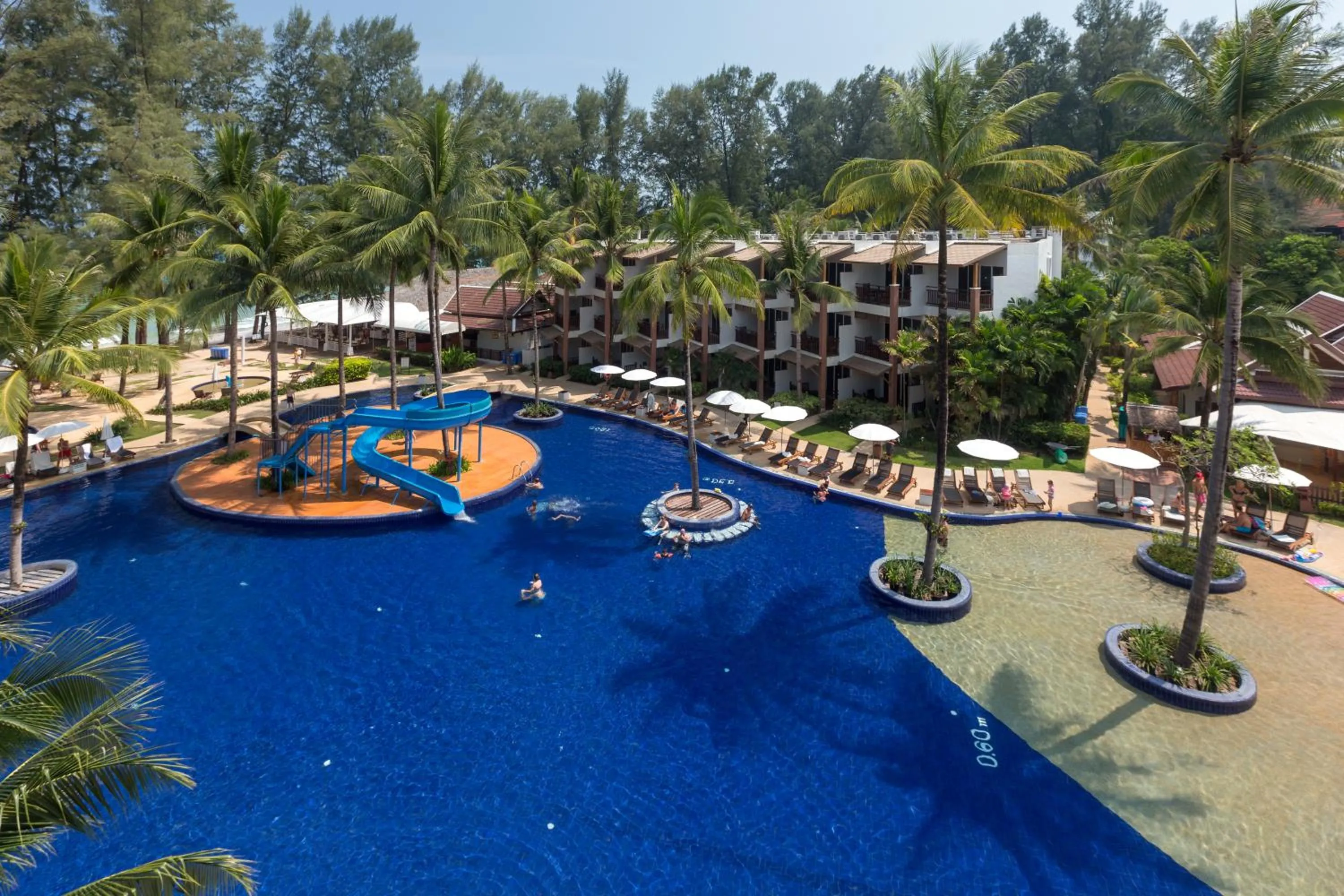 Swimming pool in Sunwing Bangtao Beach