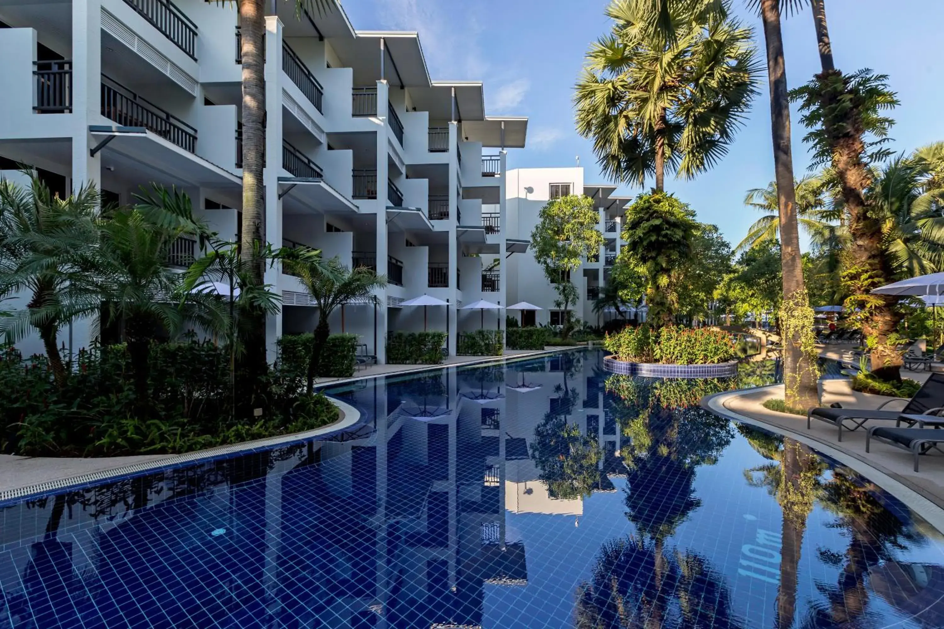 Swimming pool in Sunwing Bangtao Beach Swimming pool in Sunwing Bangtao Beach