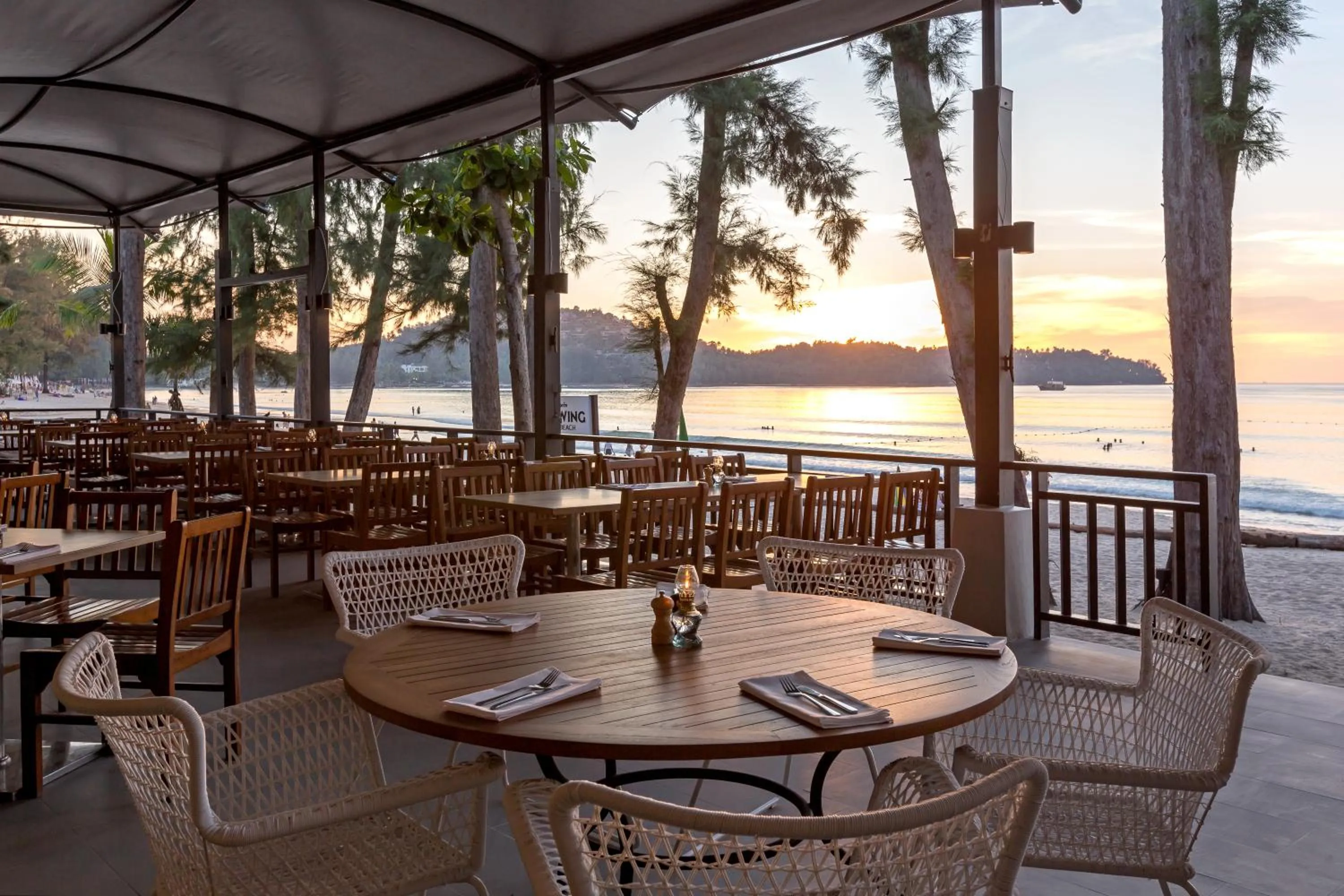 Restaurant/places to eat in Sunwing Bangtao Beach