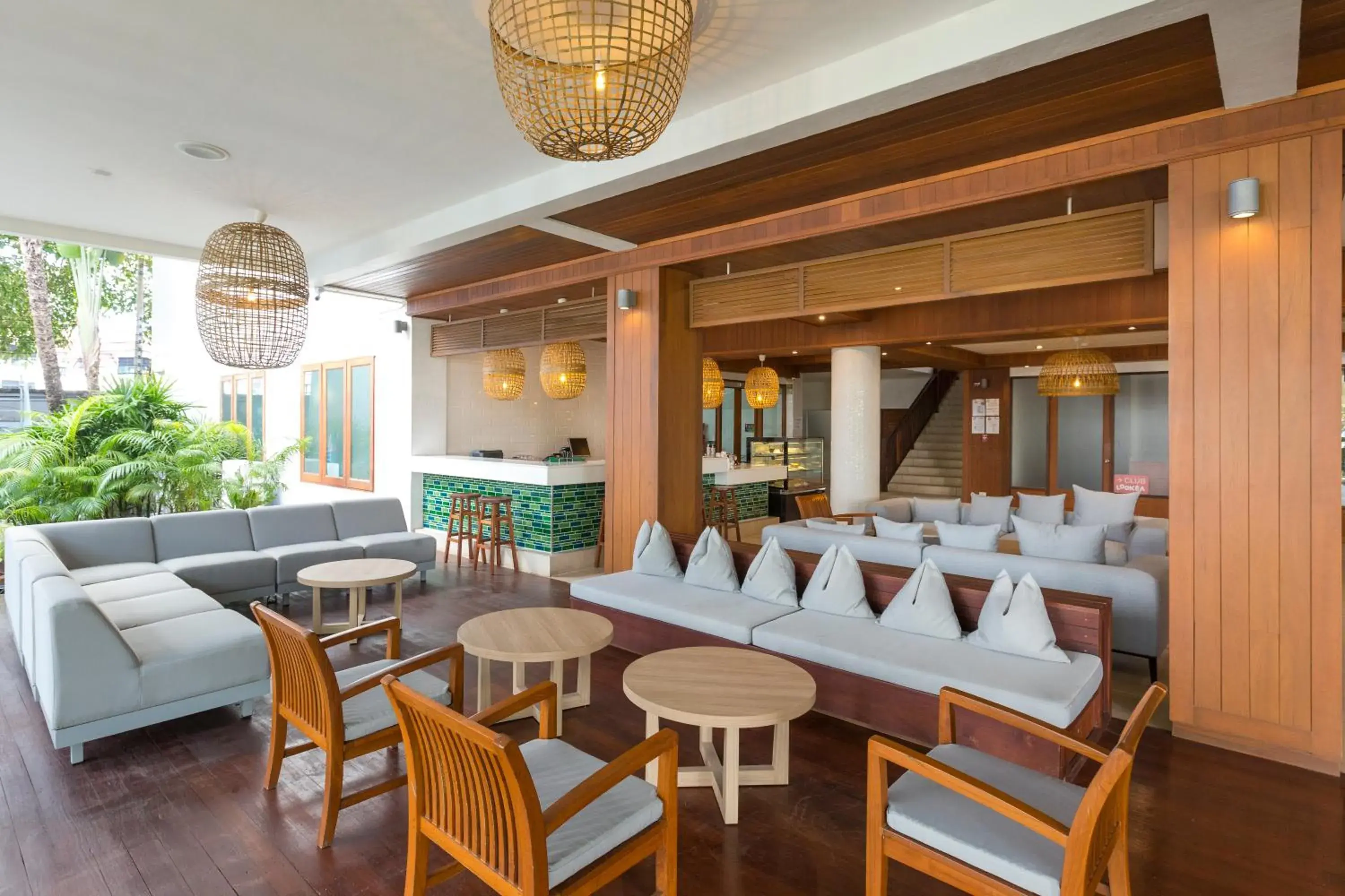Lounge or bar in Sunwing Bangtao Beach Lounge or bar in Sunwing Bangtao Beach