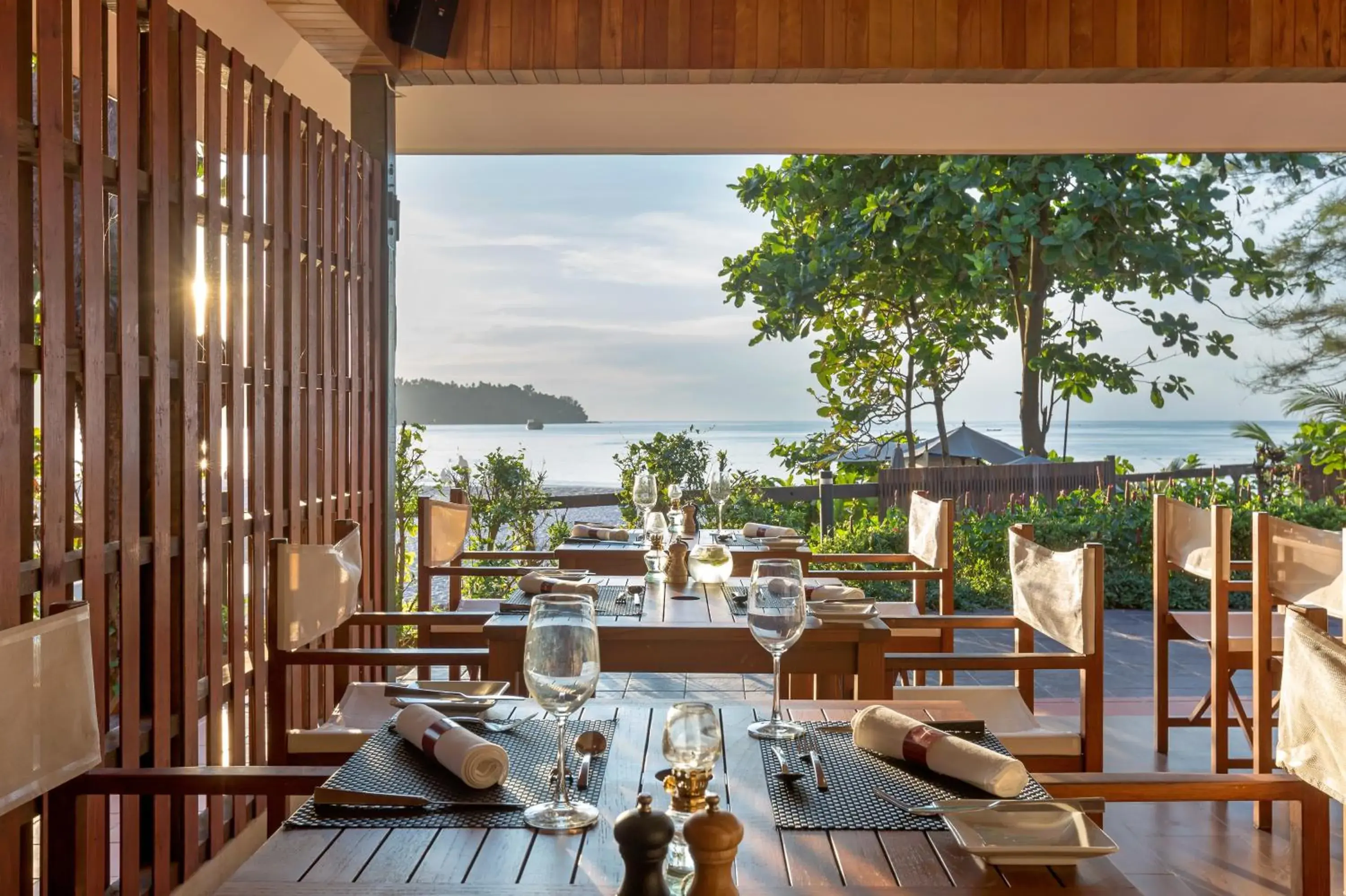 Restaurant/places to eat in Sunwing Bangtao Beach Restaurant/places to eat in Sunwing Bangtao Beach