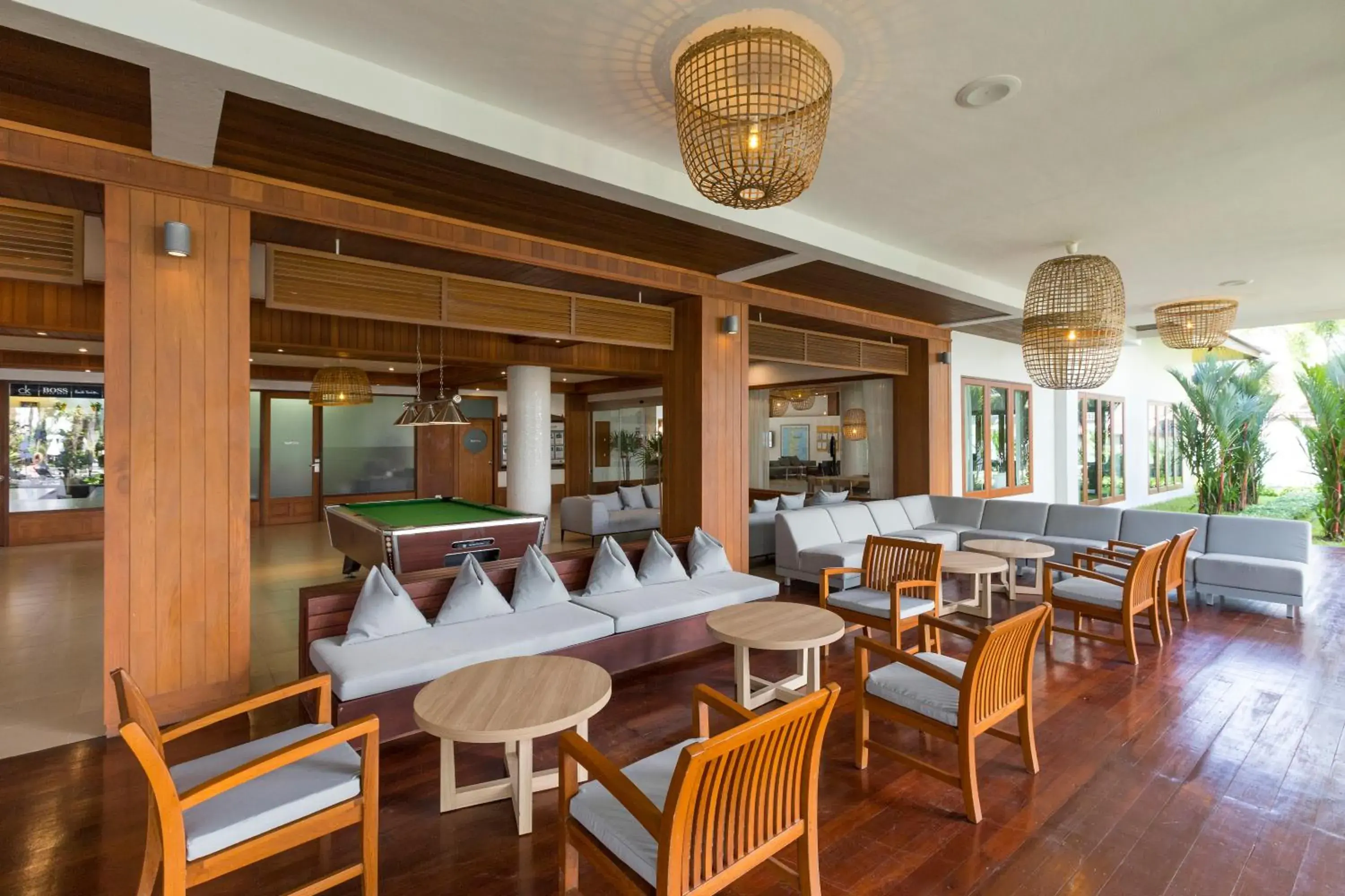 Lounge or bar in Sunwing Bangtao Beach Lounge or bar in Sunwing Bangtao Beach